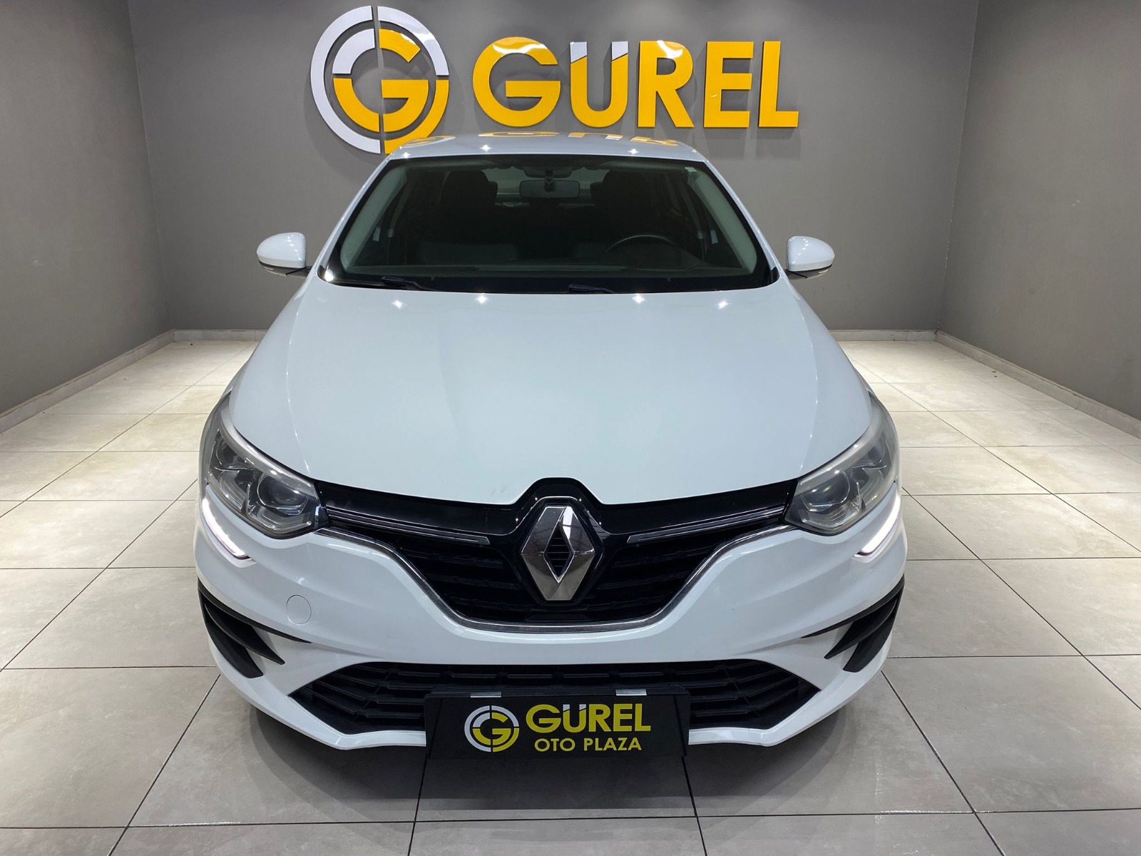 2022 Benzin Otomatik Renault Megane Beyaz Gürel Tasarım Aksesuar Otomotiv San. Tic. Ltd. Şti.