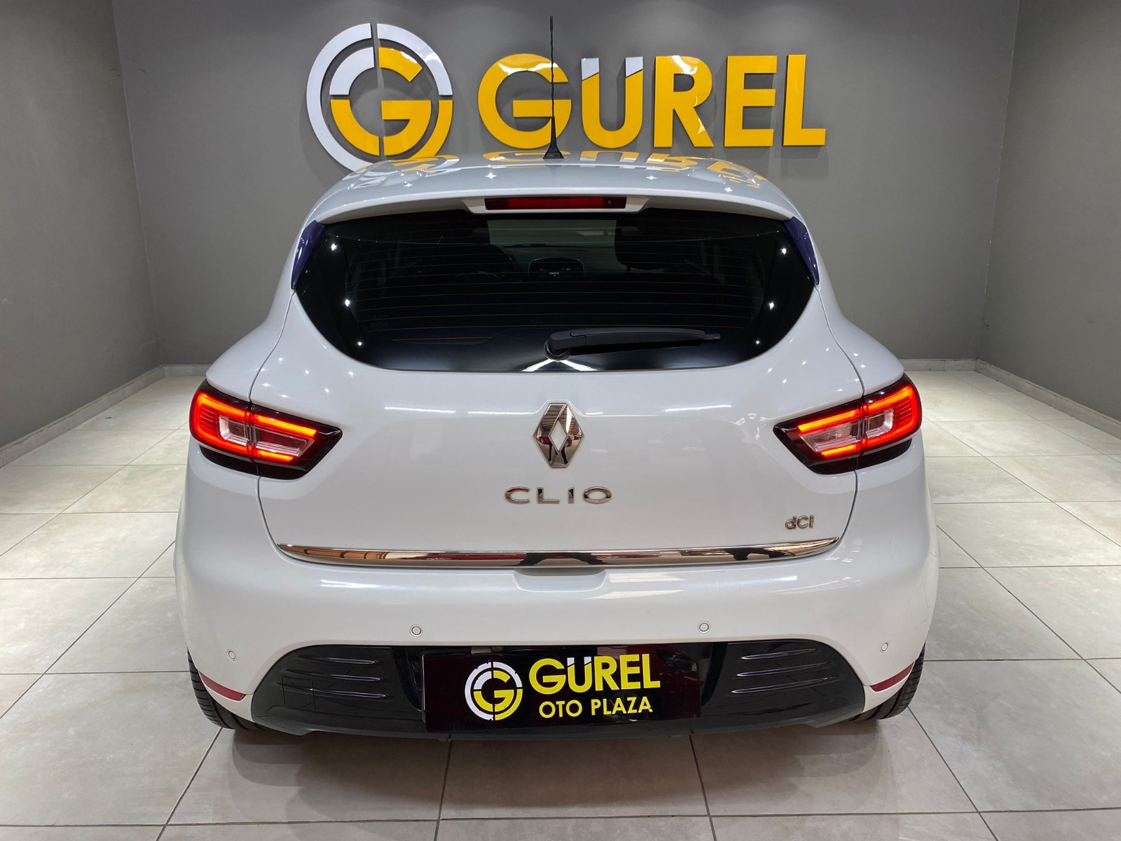 2017 Dizel Otomatik Renault Clio Beyaz Gürel Tasarım Aksesuar Otomotiv San. Tic. Ltd. Şti.