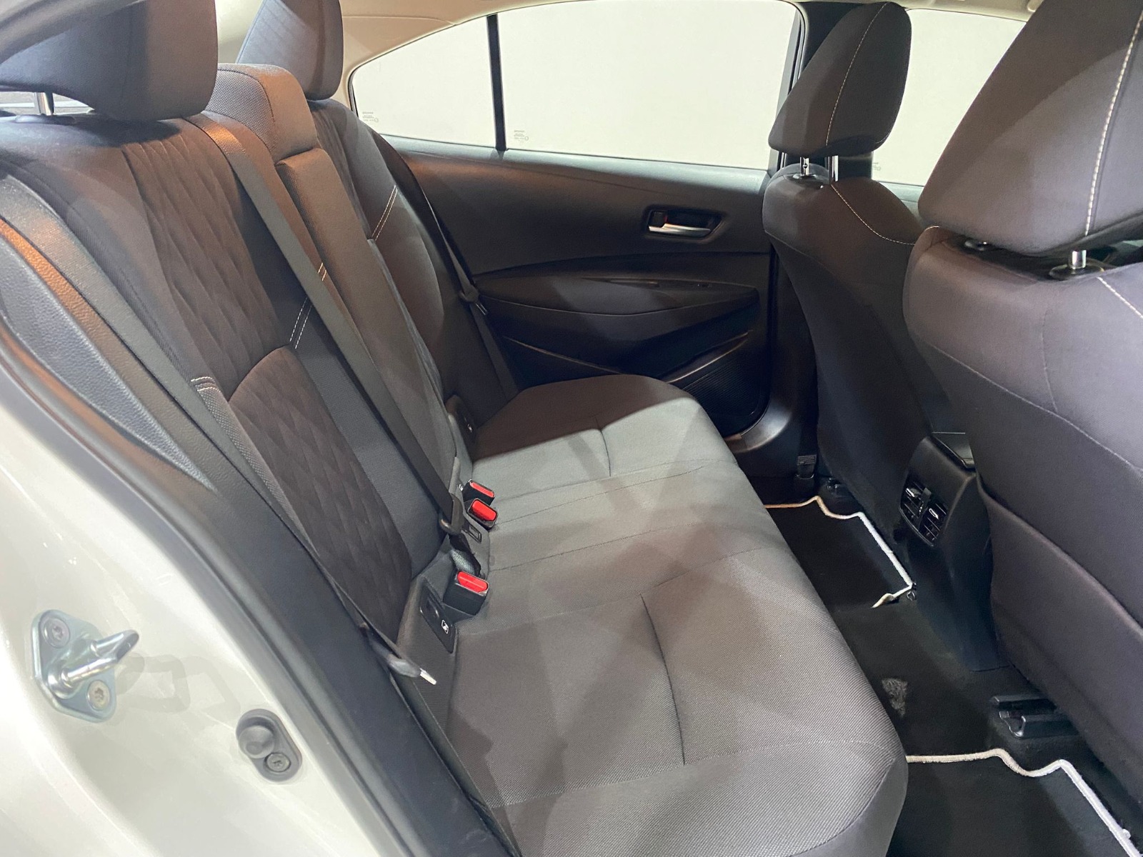 2022 Hybrid Otomatik Toyota Corolla Beyaz Gürel Tasarım Aksesuar Otomotiv San. Tic. Ltd. Şti.