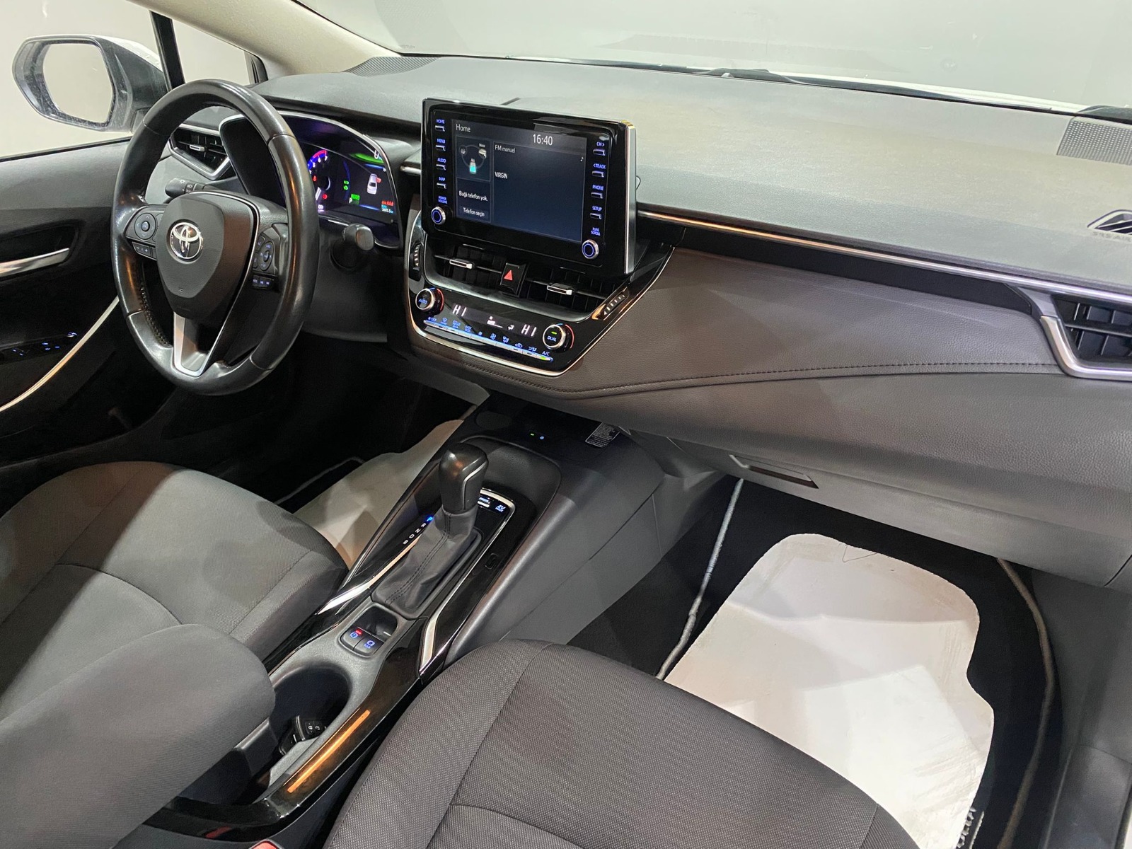 2022 Hybrid Otomatik Toyota Corolla Beyaz Gürel Tasarım Aksesuar Otomotiv San. Tic. Ltd. Şti.