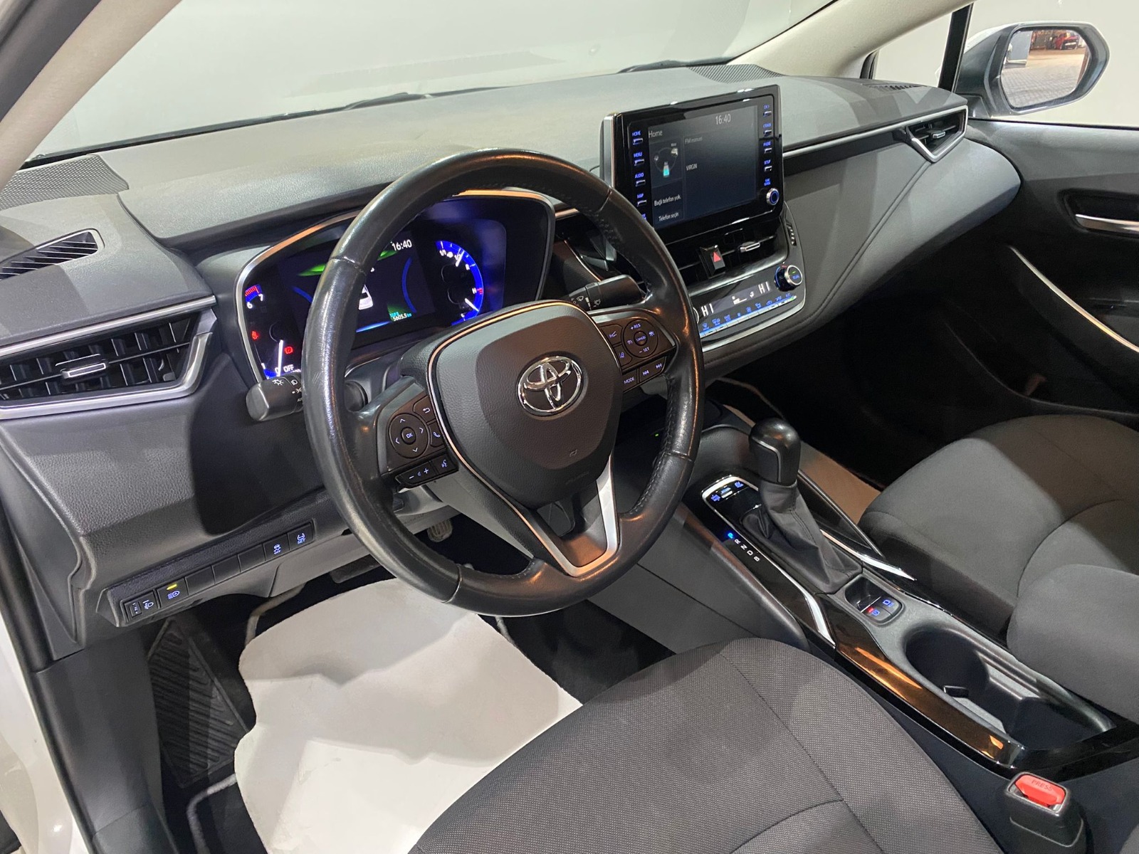 2022 Hybrid Otomatik Toyota Corolla Beyaz Gürel Tasarım Aksesuar Otomotiv San. Tic. Ltd. Şti.