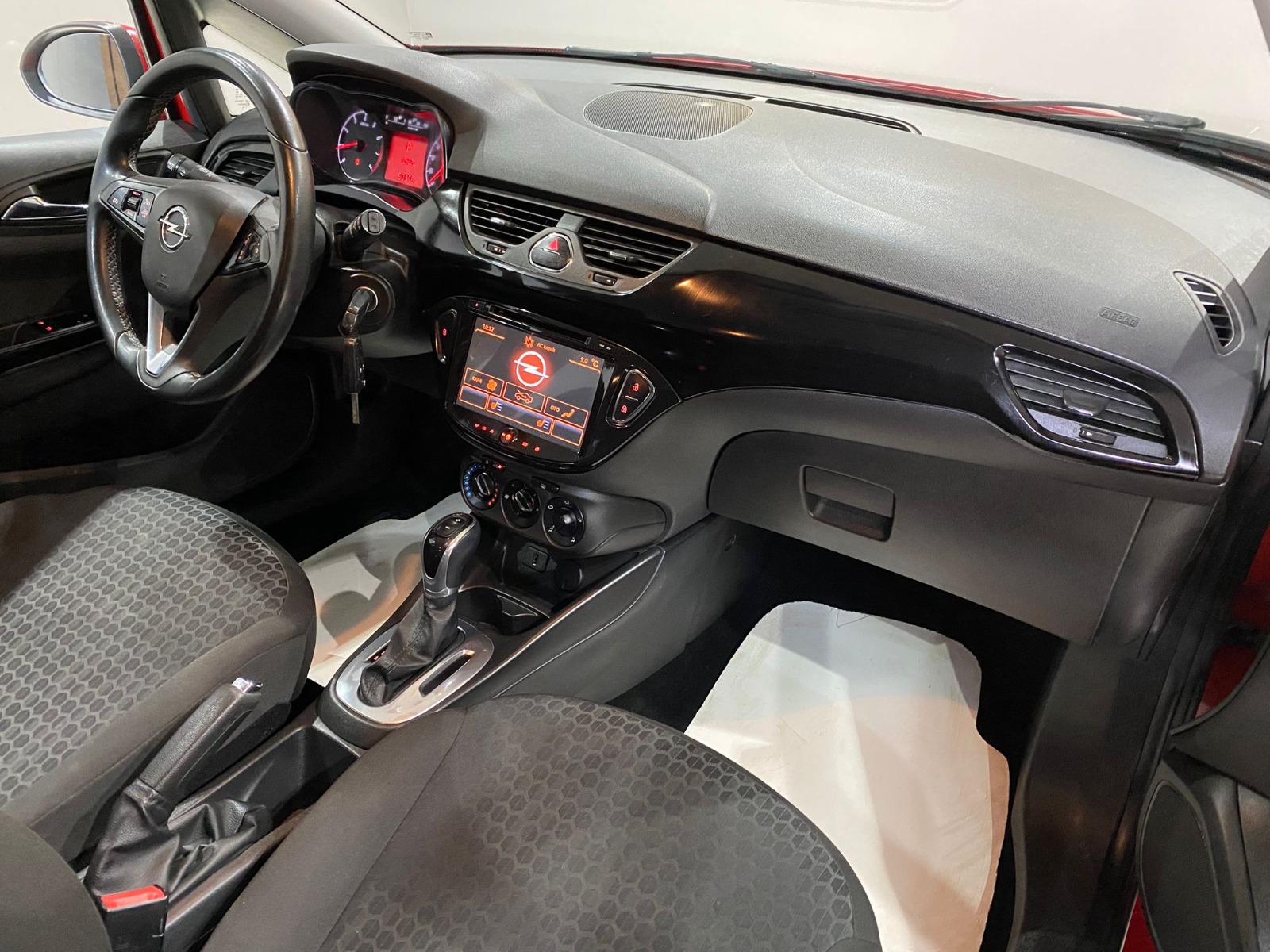 2016 Benzin Otomatik Opel Corsa Kırmızı Gürel Tasarım Aksesuar Otomotiv San. Tic. Ltd. Şti.