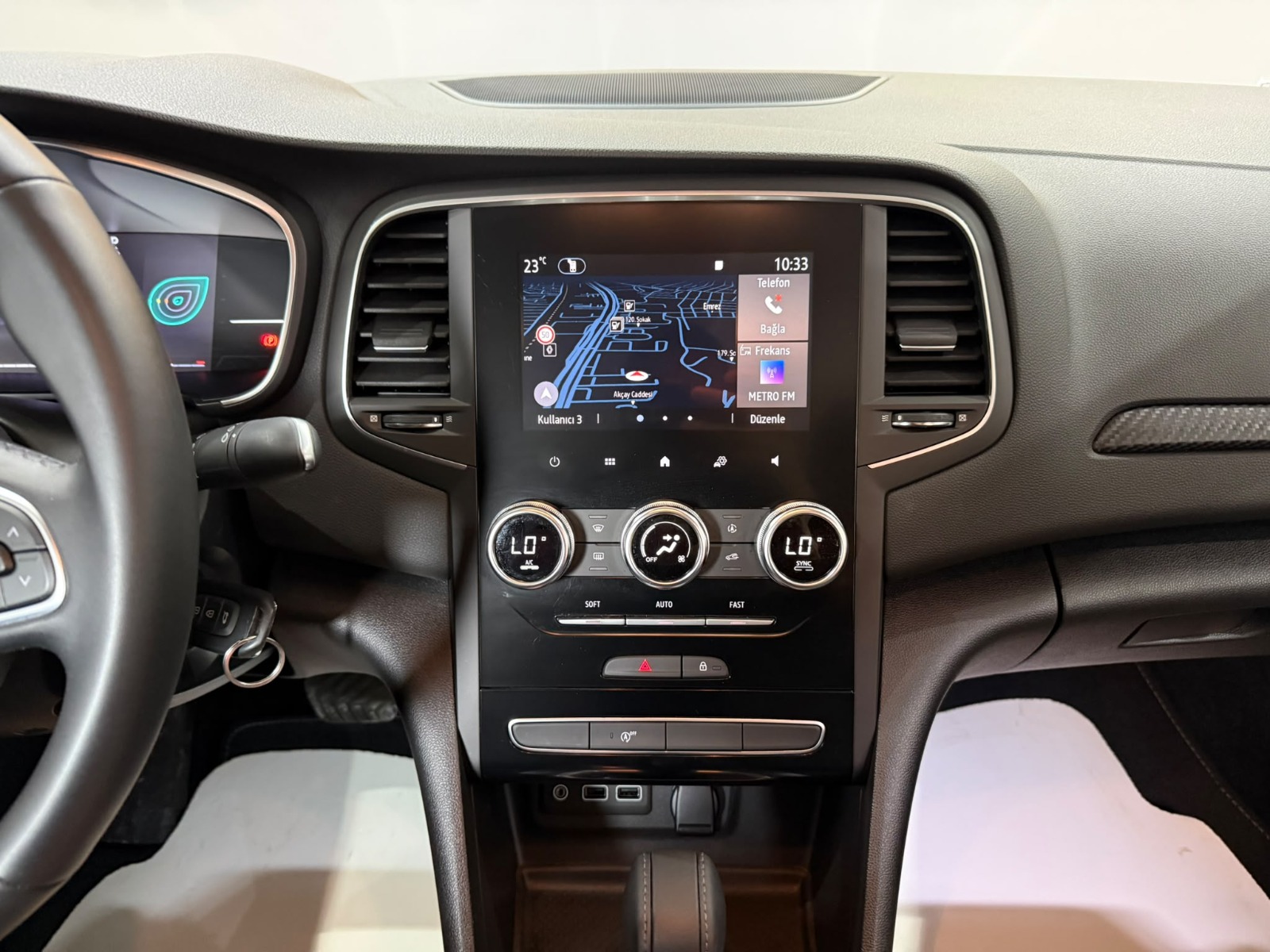 2026 Benzin Otomatik Renault Megane Gri Gürel Tasarım Aksesuar Otomotiv San. Tic. Ltd. Şti.
