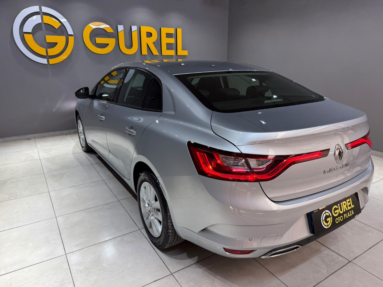 2026 Benzin Otomatik Renault Megane Gri Gürel Tasarım Aksesuar Otomotiv San. Tic. Ltd. Şti.