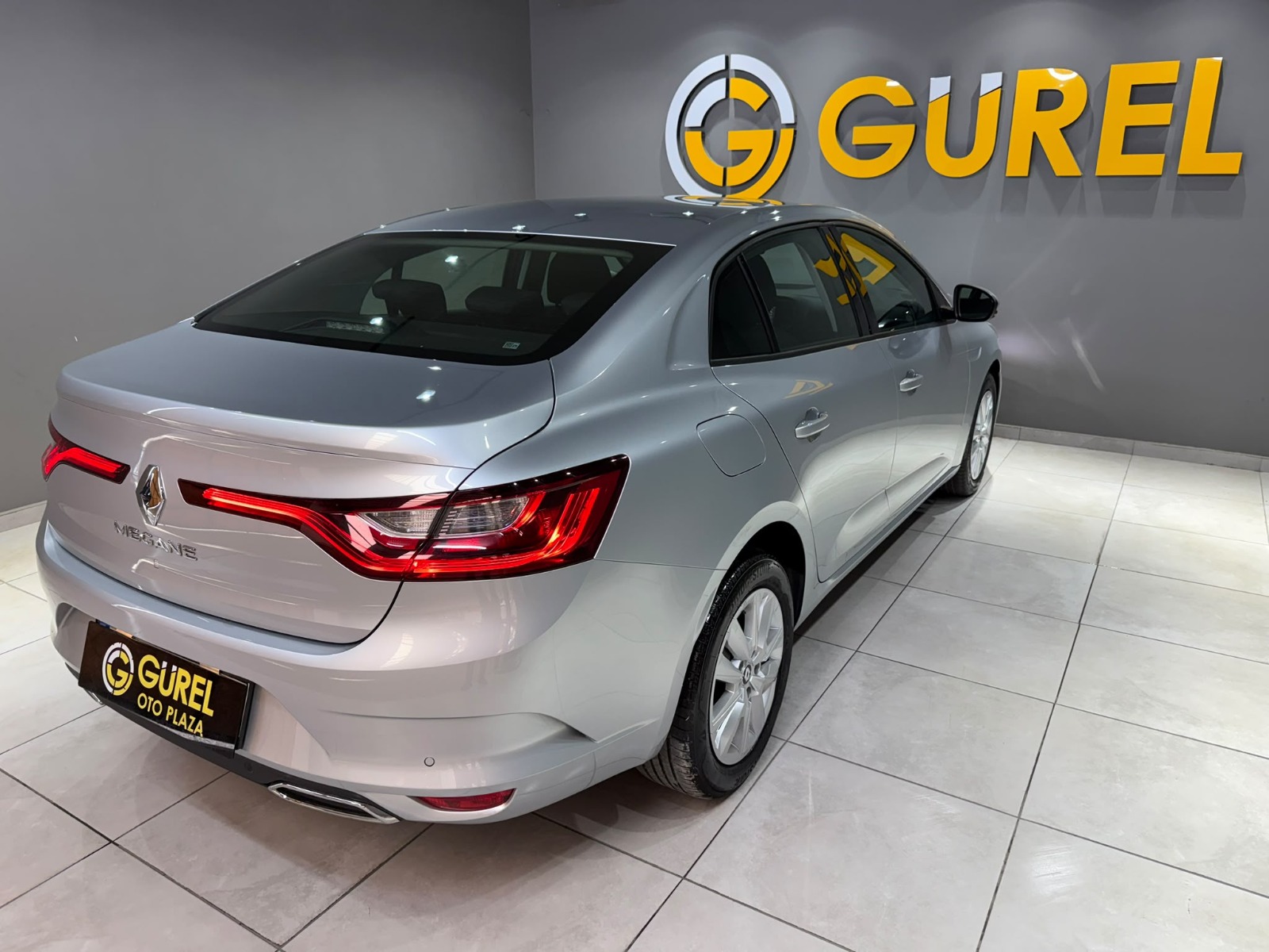 2026 Benzin Otomatik Renault Megane Gri Gürel Tasarım Aksesuar Otomotiv San. Tic. Ltd. Şti.