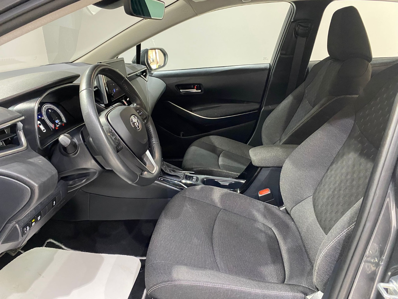 2024 Hybrid Otomatik Toyota Corolla Gri Gürel Tasarım Aksesuar Otomotiv San. Tic. Ltd. Şti.