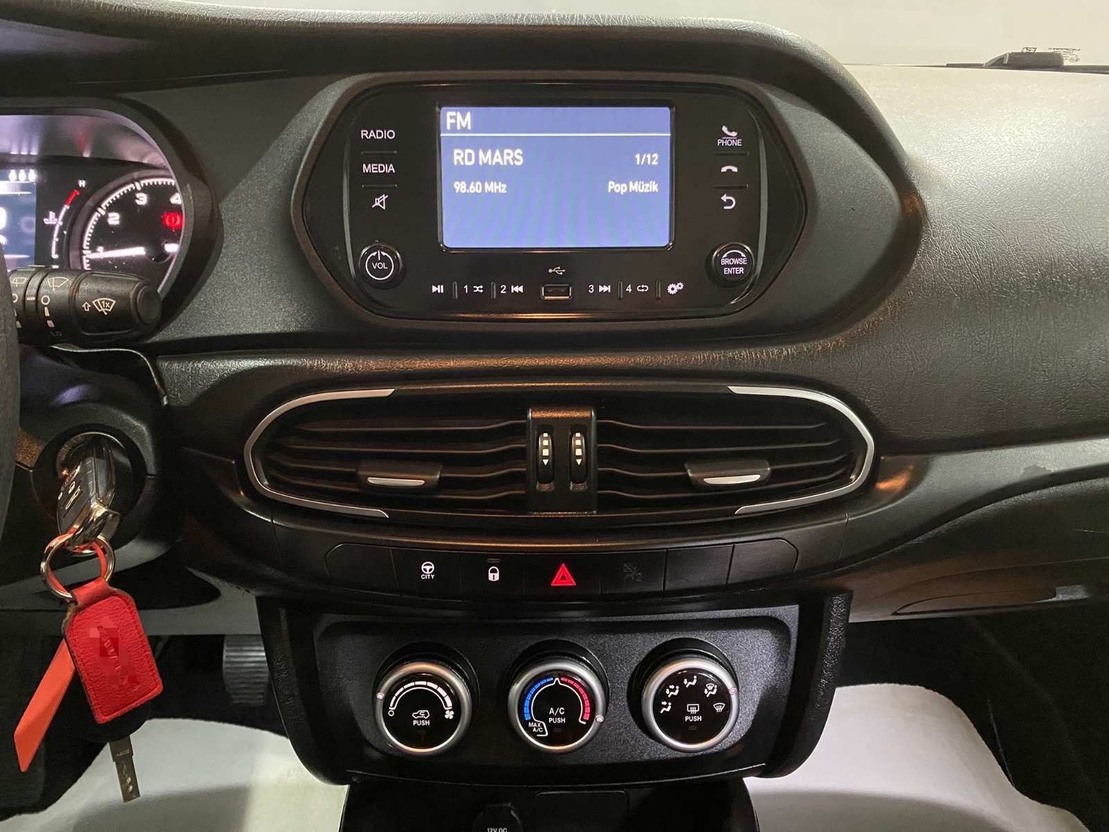 2024 Benzin Manuel Fiat Egea Mavi Gürel Tasarım Aksesuar Otomotiv San. Tic. Ltd. Şti.