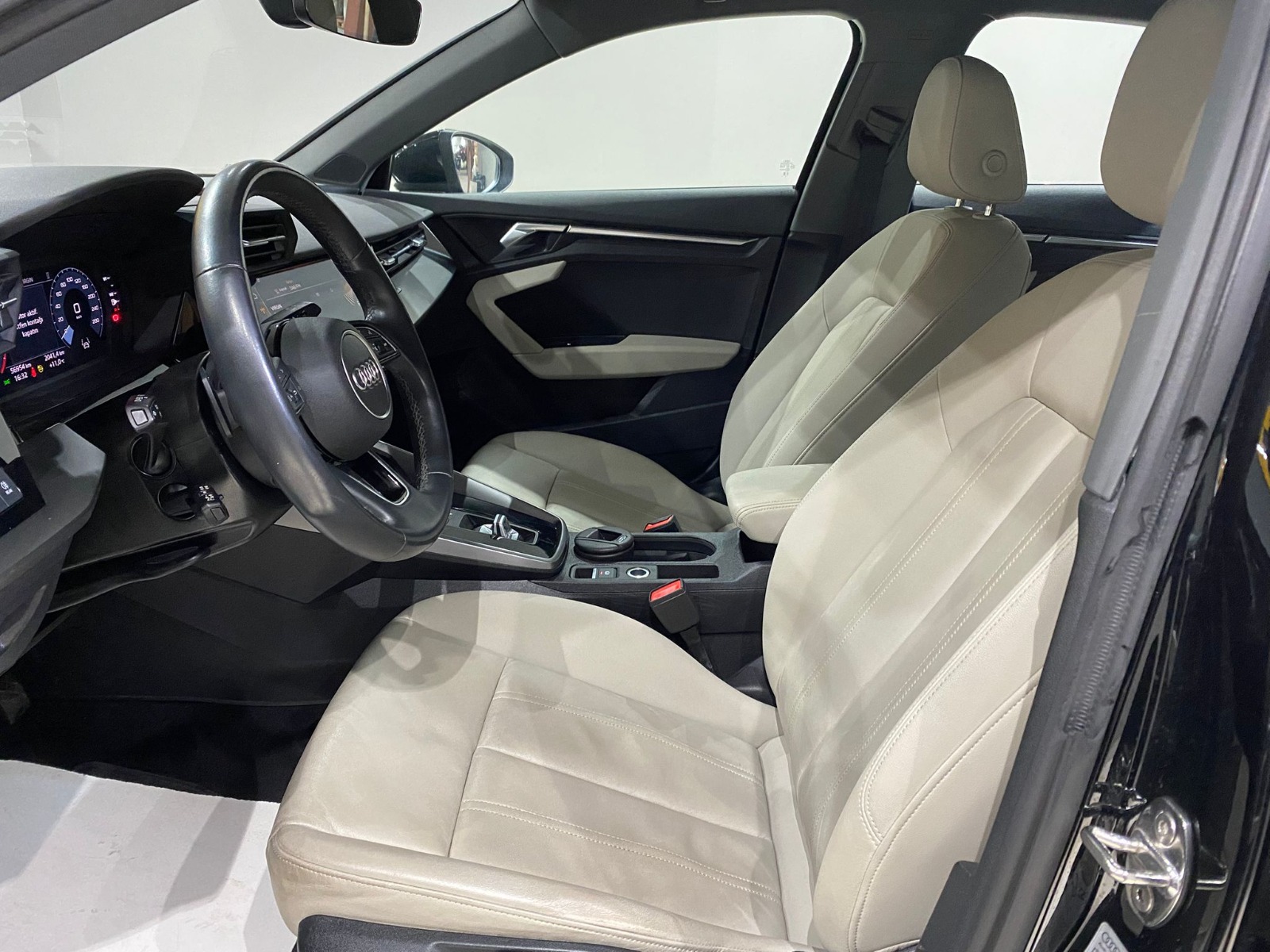 2022 MHEV Otomatik Audi A3 Siyah Gürel Tasarım Aksesuar Otomotiv San. Tic. Ltd. Şti.