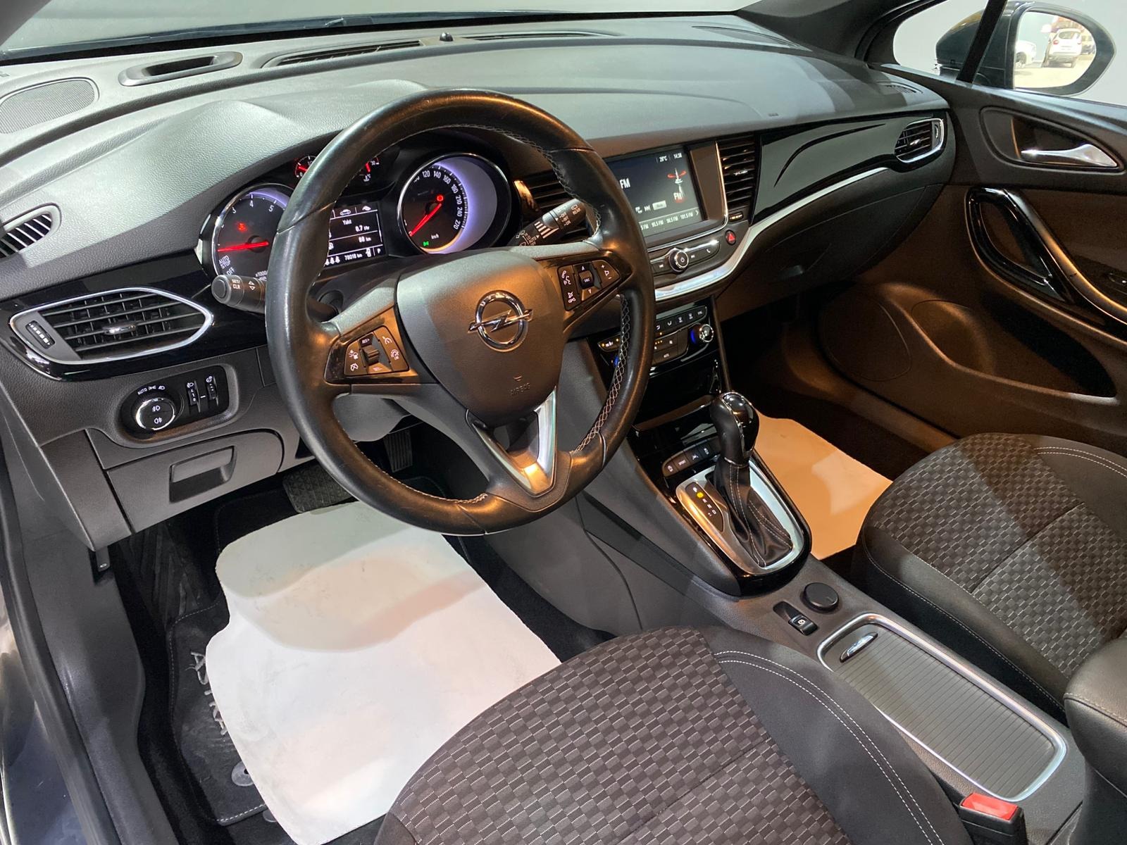 2016 Benzin Otomatik Opel Astra Gri Gürel Tasarım Aksesuar Otomotiv San. Tic. Ltd. Şti.