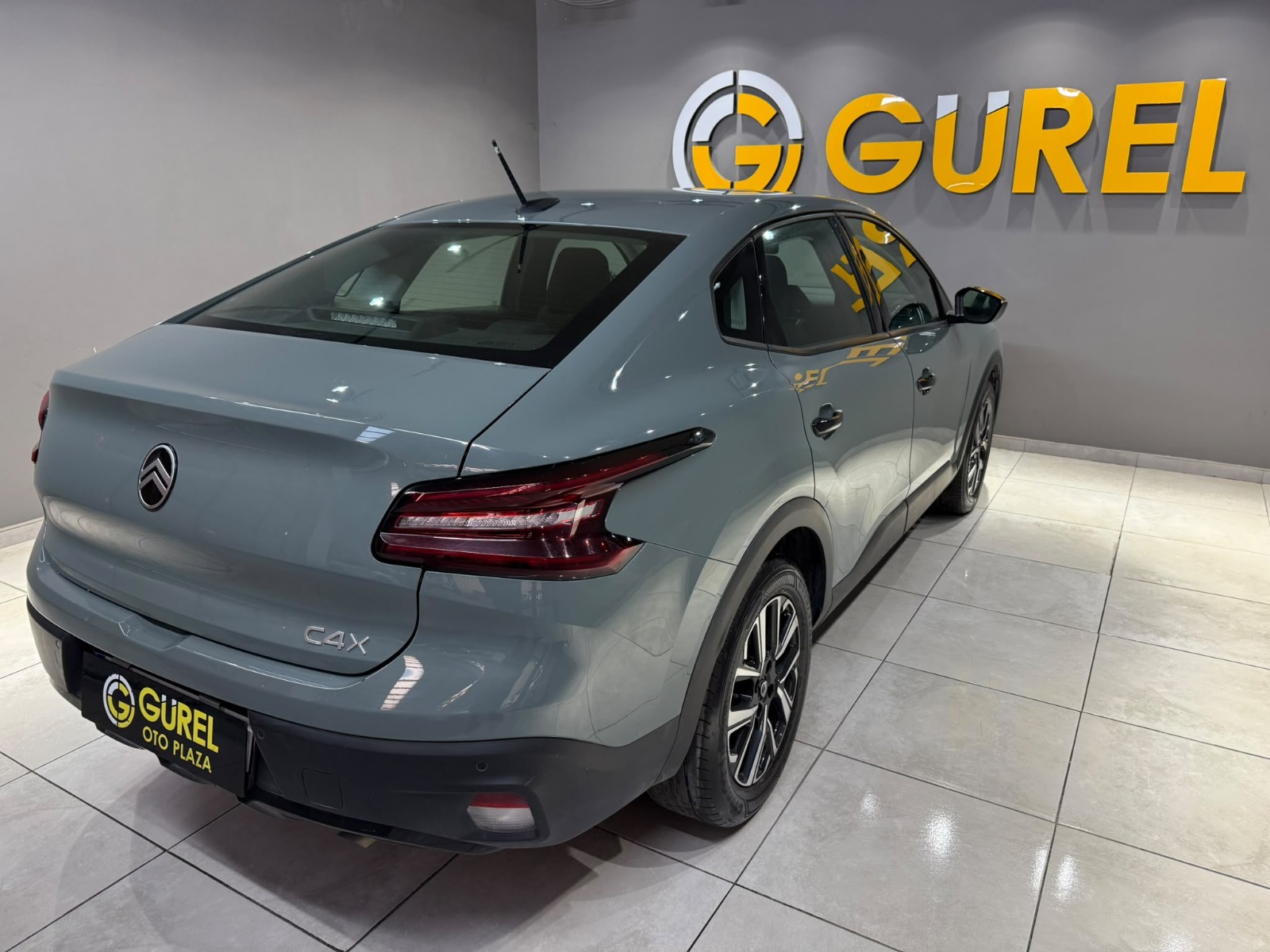 2025 Benzin Otomatik Citroen C4 X Yeşil Gürel Tasarım Aksesuar Otomotiv San. Tic. Ltd. Şti.