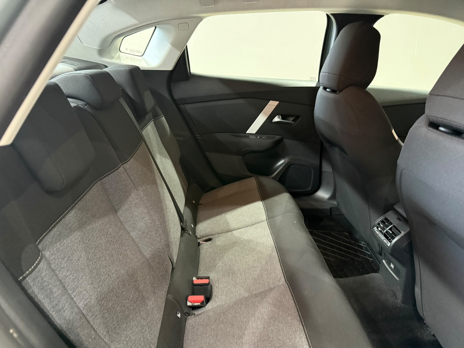2025 Benzin Otomatik Citroen C4 X Yeşil Gürel Tasarım Aksesuar Otomotiv San. Tic. Ltd. Şti.