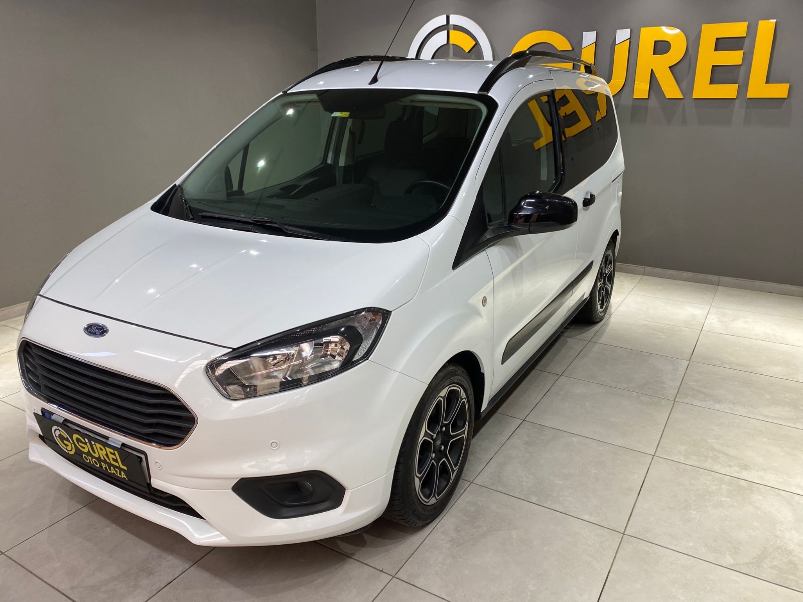 2023 Benzin Manuel Ford Tourneo Courier Beyaz Gürel Tasarım Aksesuar Otomotiv San. Tic. Ltd. Şti.