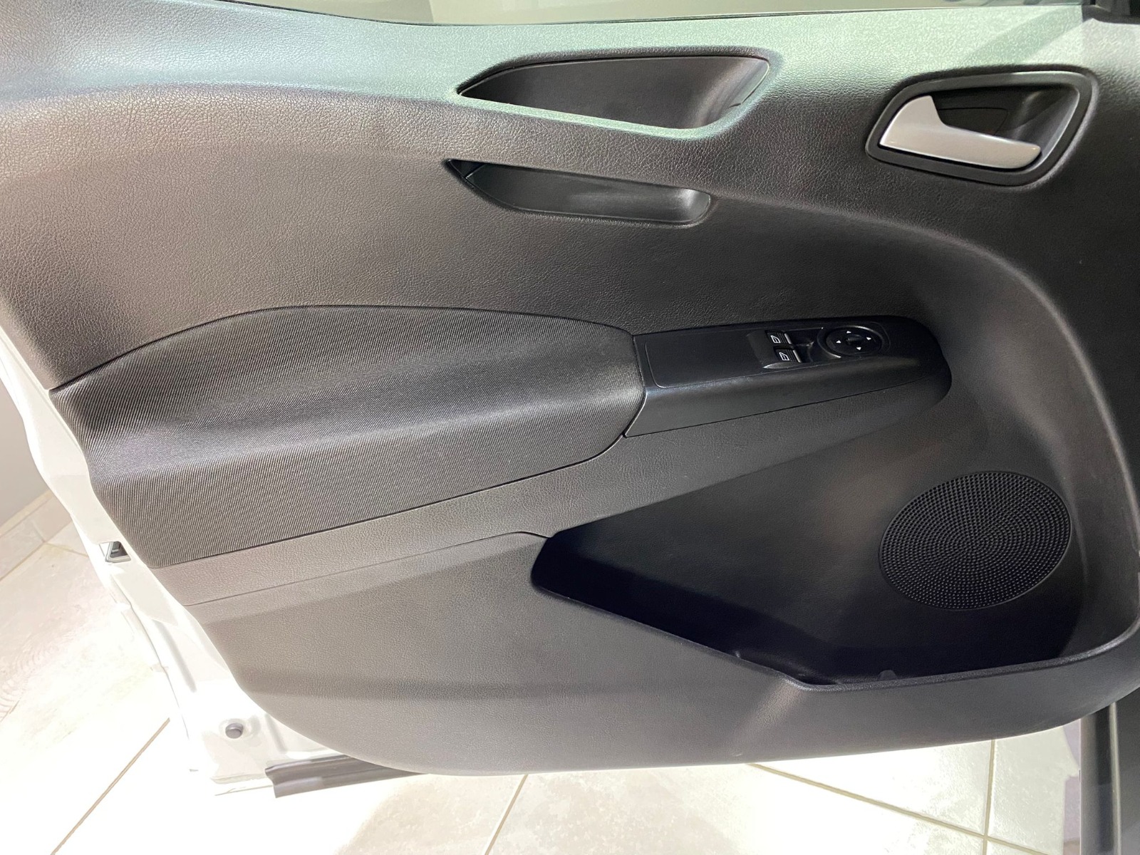 2023 Benzin Manuel Ford Tourneo Courier Beyaz Gürel Tasarım Aksesuar Otomotiv San. Tic. Ltd. Şti.
