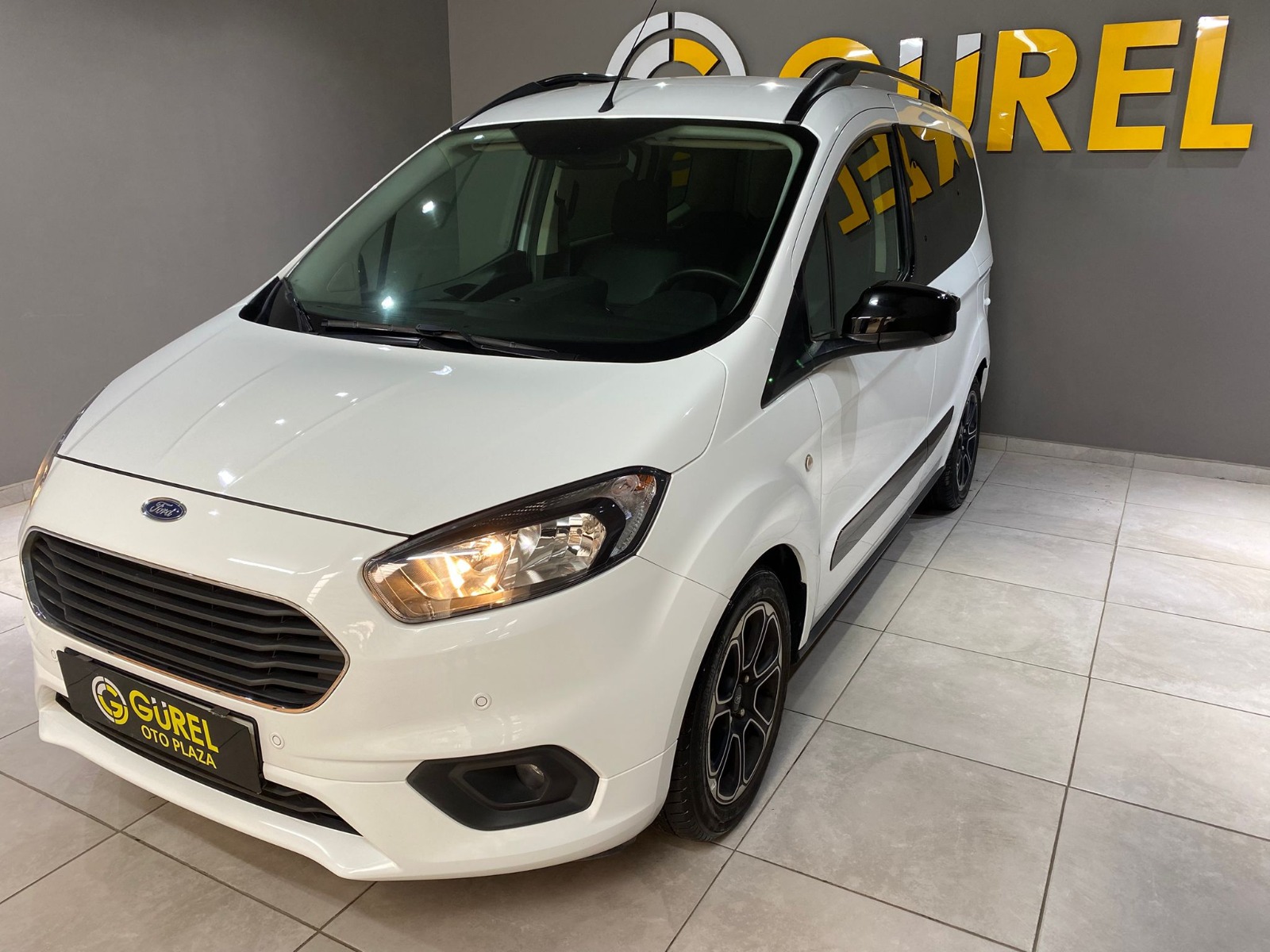 2023 Benzin Manuel Ford Tourneo Courier Beyaz Gürel Tasarım Aksesuar Otomotiv San. Tic. Ltd. Şti.