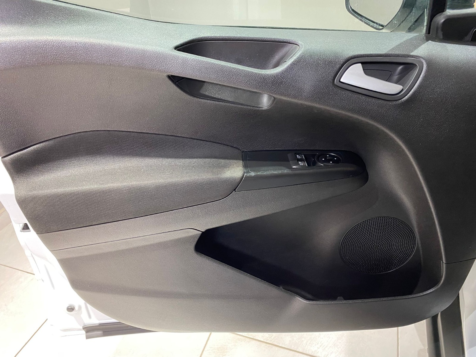 2023 Benzin Manuel Ford Tourneo Courier Beyaz Gürel Tasarım Aksesuar Otomotiv San. Tic. Ltd. Şti.