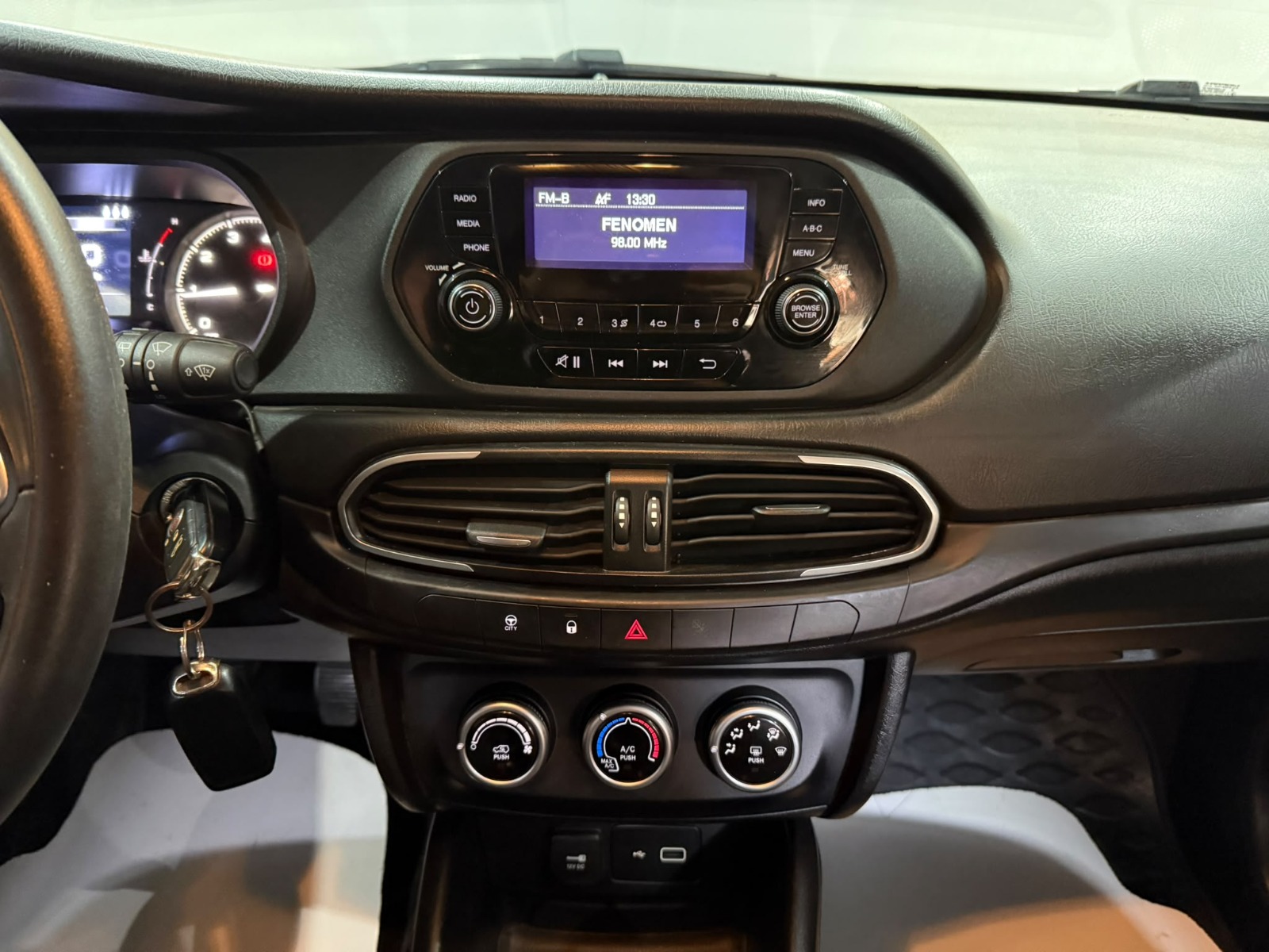 2021 Benzin Manuel Fiat Egea Cross Gri Gürel Tasarım Aksesuar Otomotiv San. Tic. Ltd. Şti.