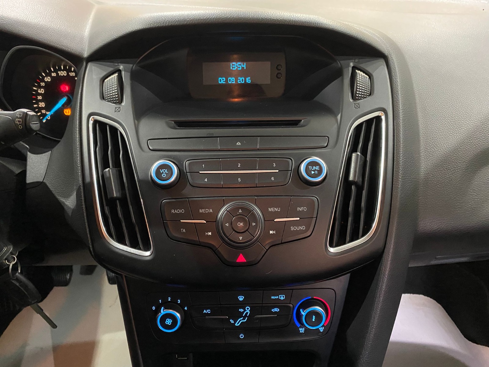 2016 Dizel Manuel Ford Focus Beyaz Gürel Tasarım Aksesuar Otomotiv San. Tic. Ltd. Şti.