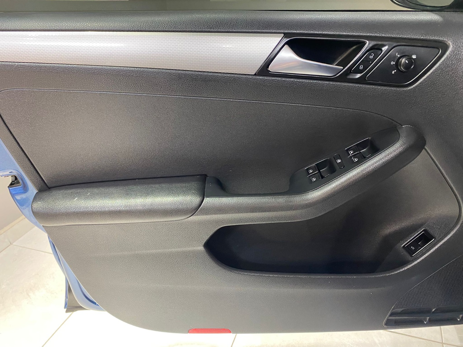 2015 Benzin Manuel Volkswagen Jetta Mavi Gürel Tasarım Aksesuar Otomotiv San. Tic. Ltd. Şti.