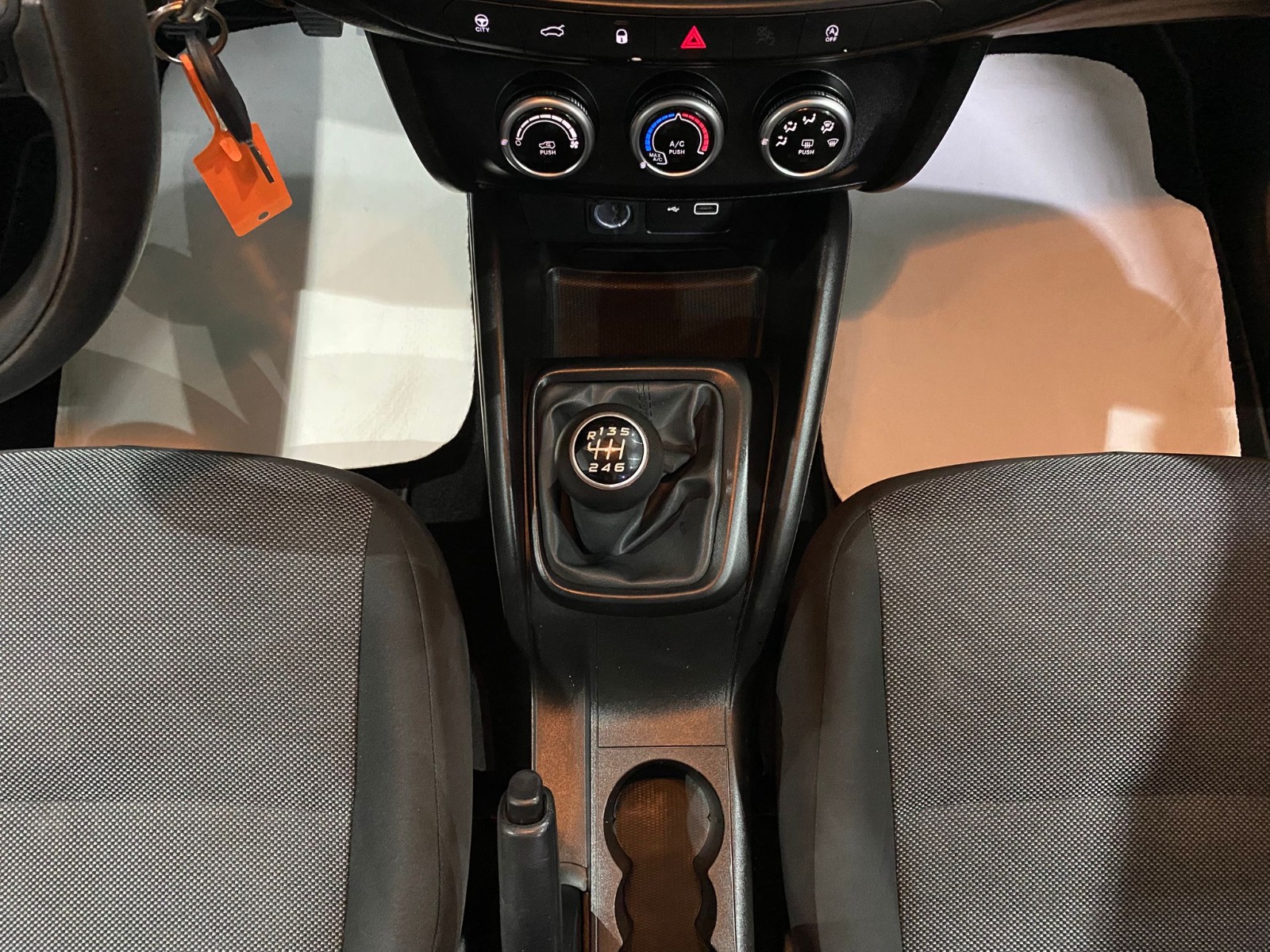 2021 Dizel Manuel Fiat Egea Beyaz Gürel Tasarım Aksesuar Otomotiv San. Tic. Ltd. Şti.