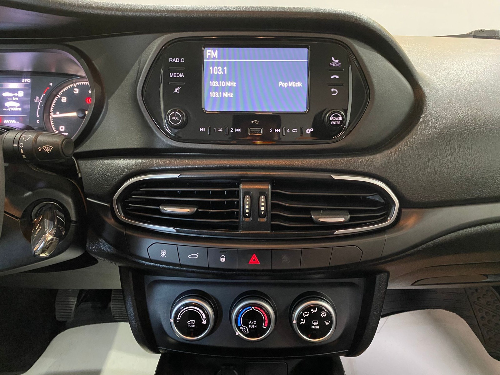 2023 Benzin Manuel Fiat Egea Beyaz Gürel Tasarım Aksesuar Otomotiv San. Tic. Ltd. Şti.