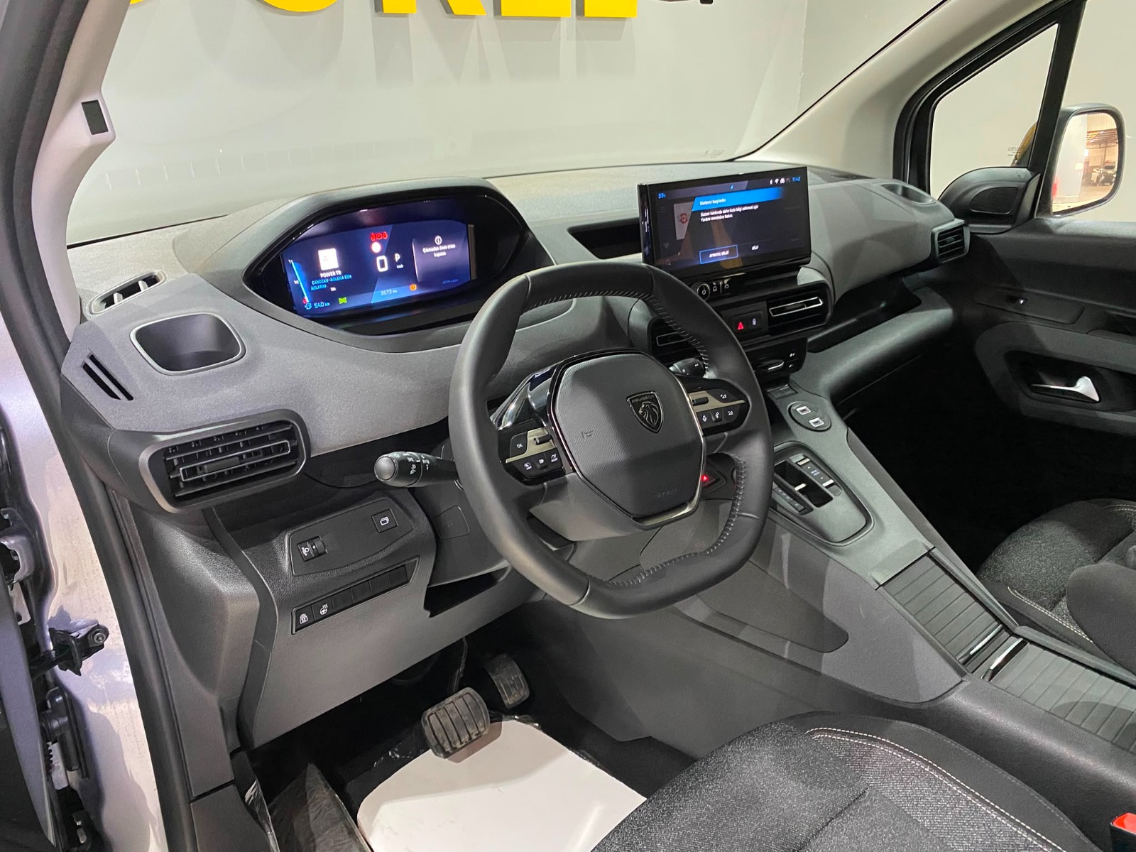 2026 Dizel Otomatik Peugeot Rifter Gri Gürel Tasarım Aksesuar Otomotiv San. Tic. Ltd. Şti.