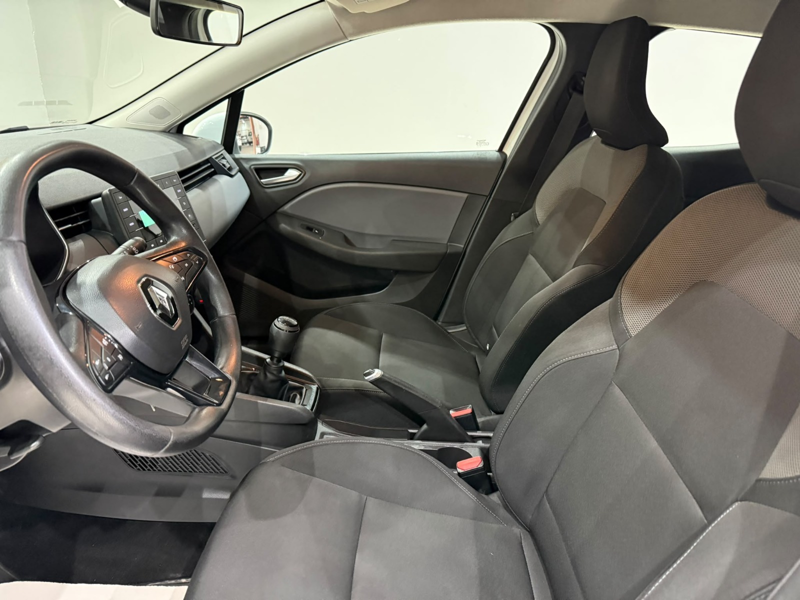 2020 Dizel Manuel Renault Clio Beyaz Gürel Tasarım Aksesuar Otomotiv San. Tic. Ltd. Şti.