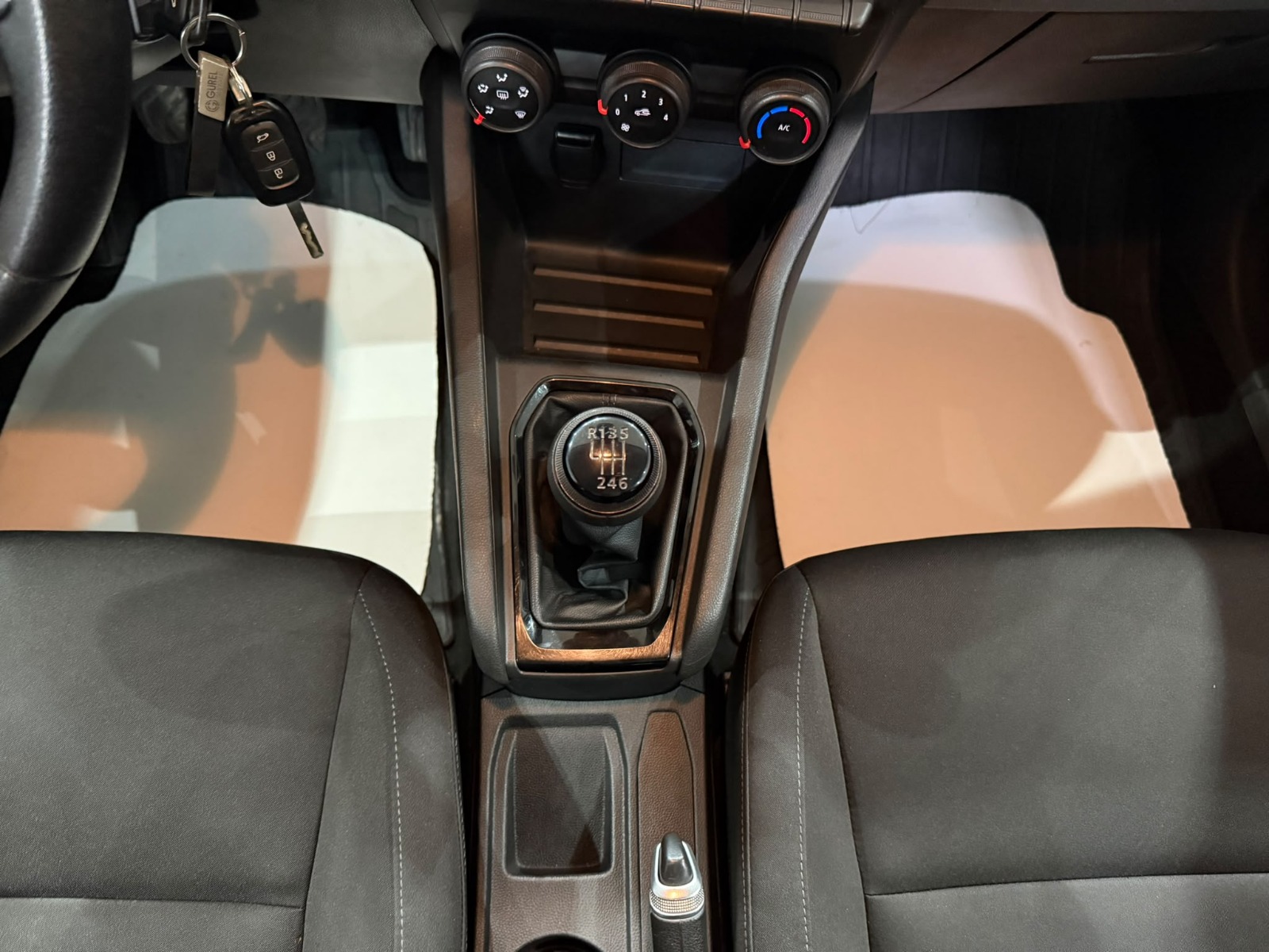 2020 Dizel Manuel Renault Clio Beyaz Gürel Tasarım Aksesuar Otomotiv San. Tic. Ltd. Şti.