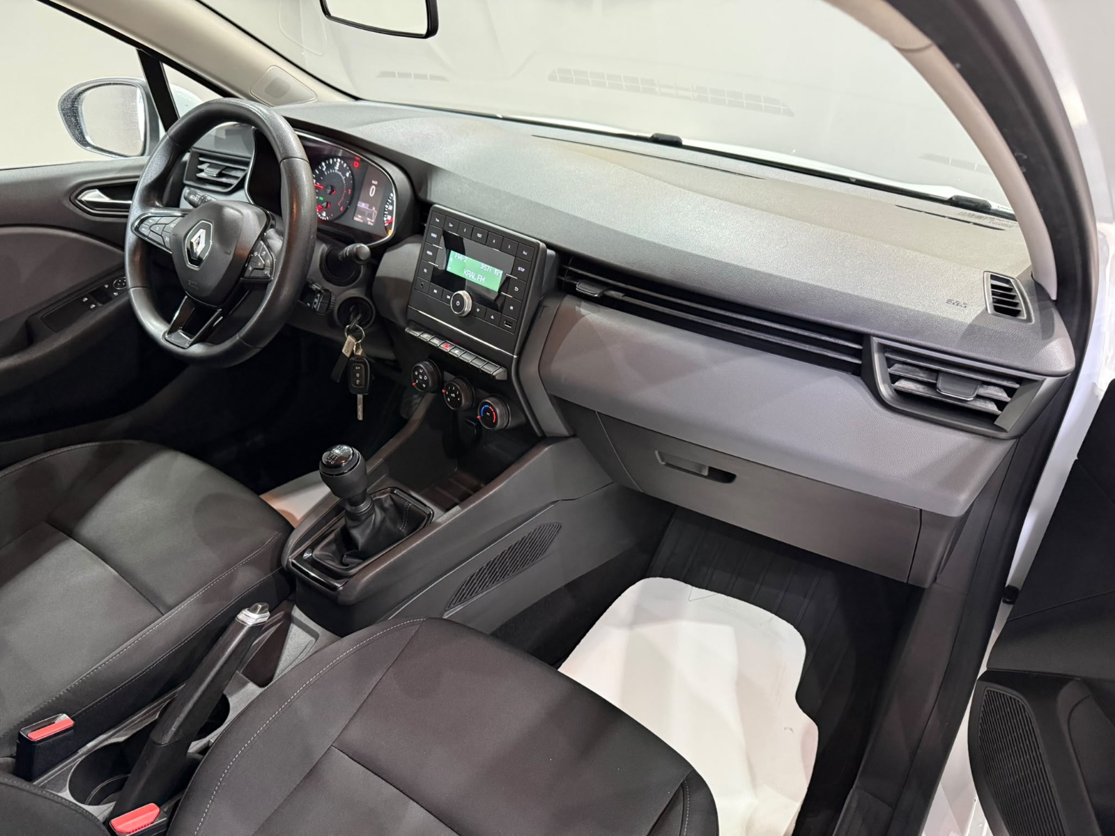 2020 Dizel Manuel Renault Clio Beyaz Gürel Tasarım Aksesuar Otomotiv San. Tic. Ltd. Şti.