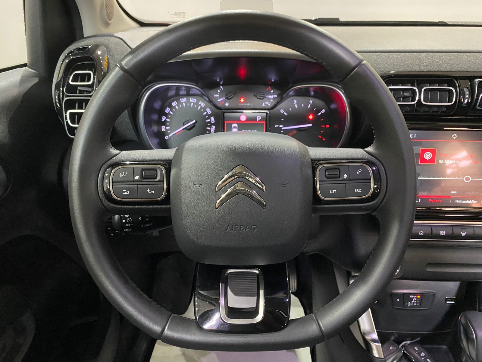 2024 Benzin Otomatik Citroen C3 AirCross Kırmızı Gürel Tasarım Aksesuar Otomotiv San. Tic. Ltd. Şti.