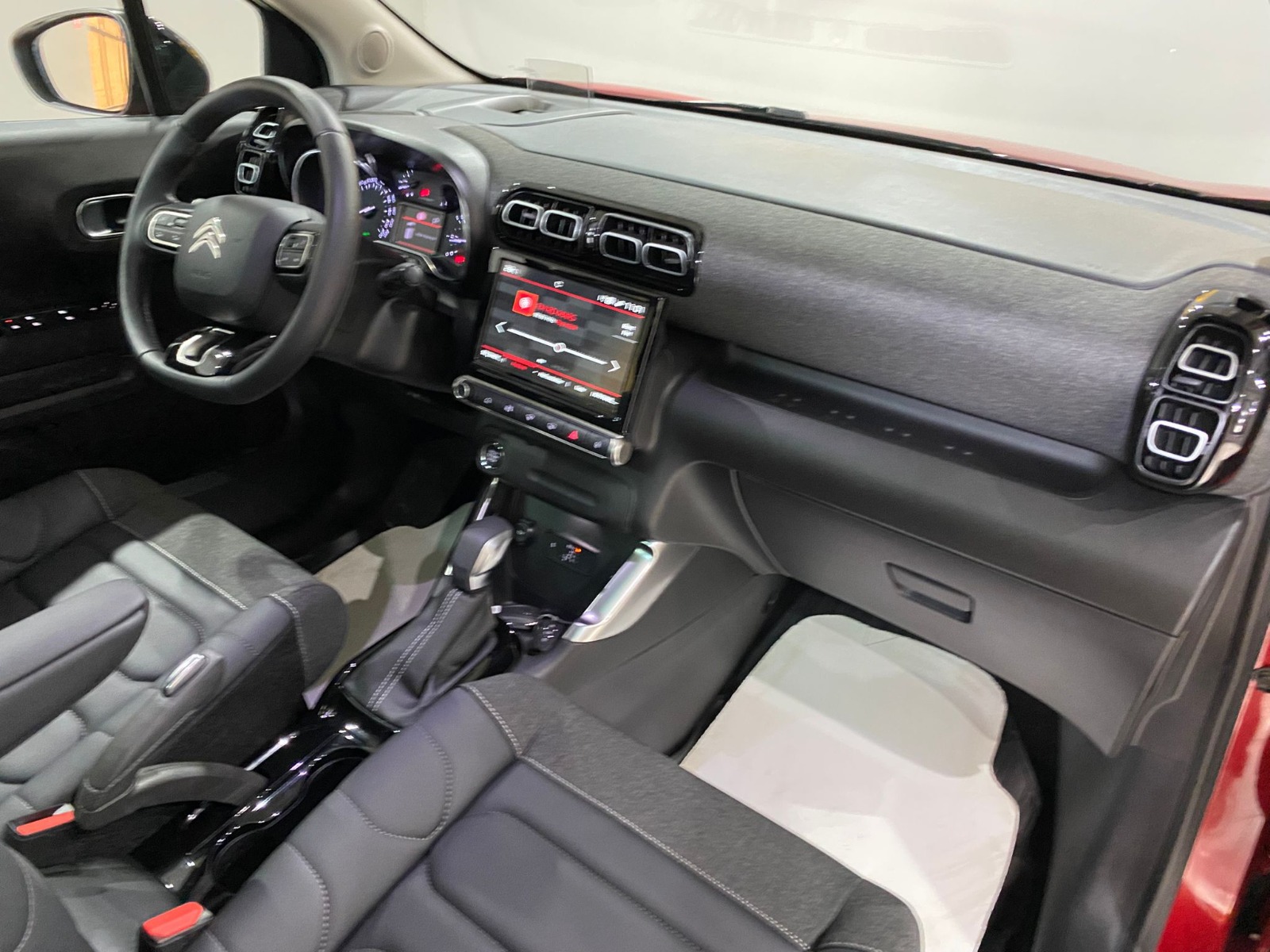 2024 Benzin Otomatik Citroen C3 AirCross Kırmızı Gürel Tasarım Aksesuar Otomotiv San. Tic. Ltd. Şti.