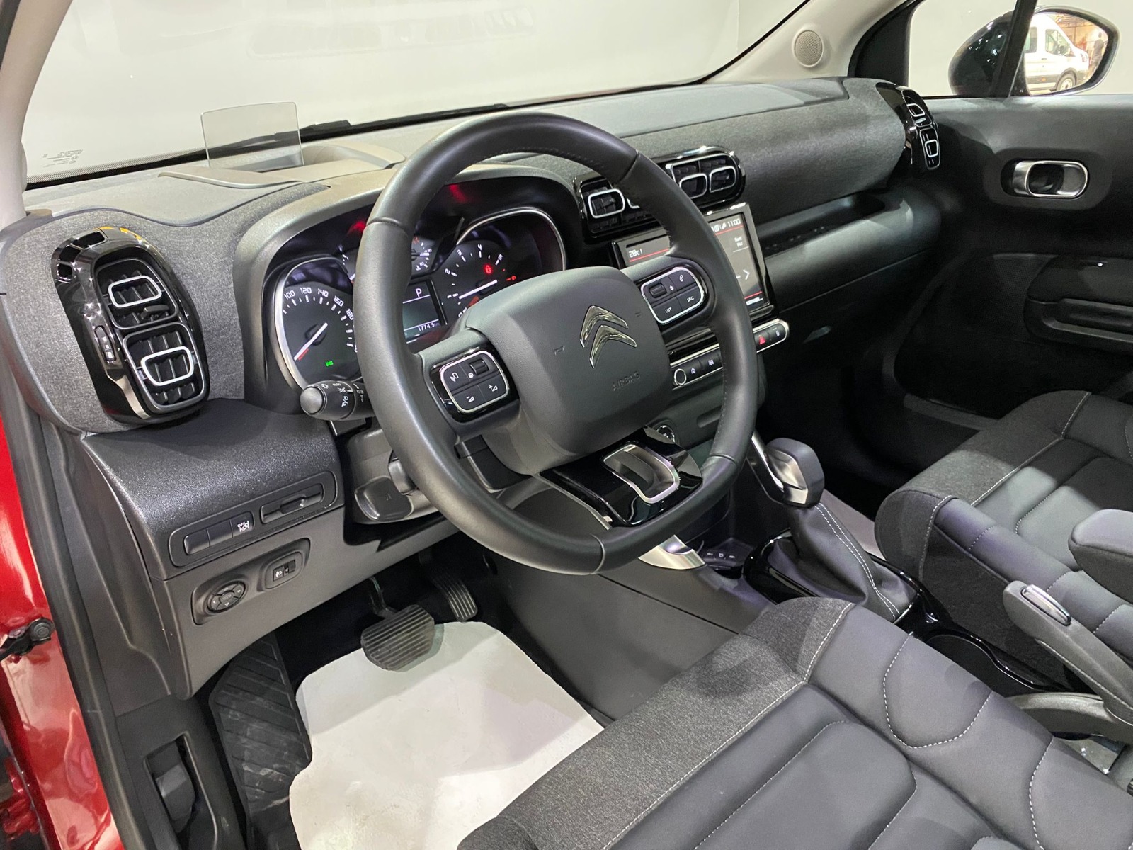 2024 Benzin Otomatik Citroen C3 AirCross Kırmızı Gürel Tasarım Aksesuar Otomotiv San. Tic. Ltd. Şti.