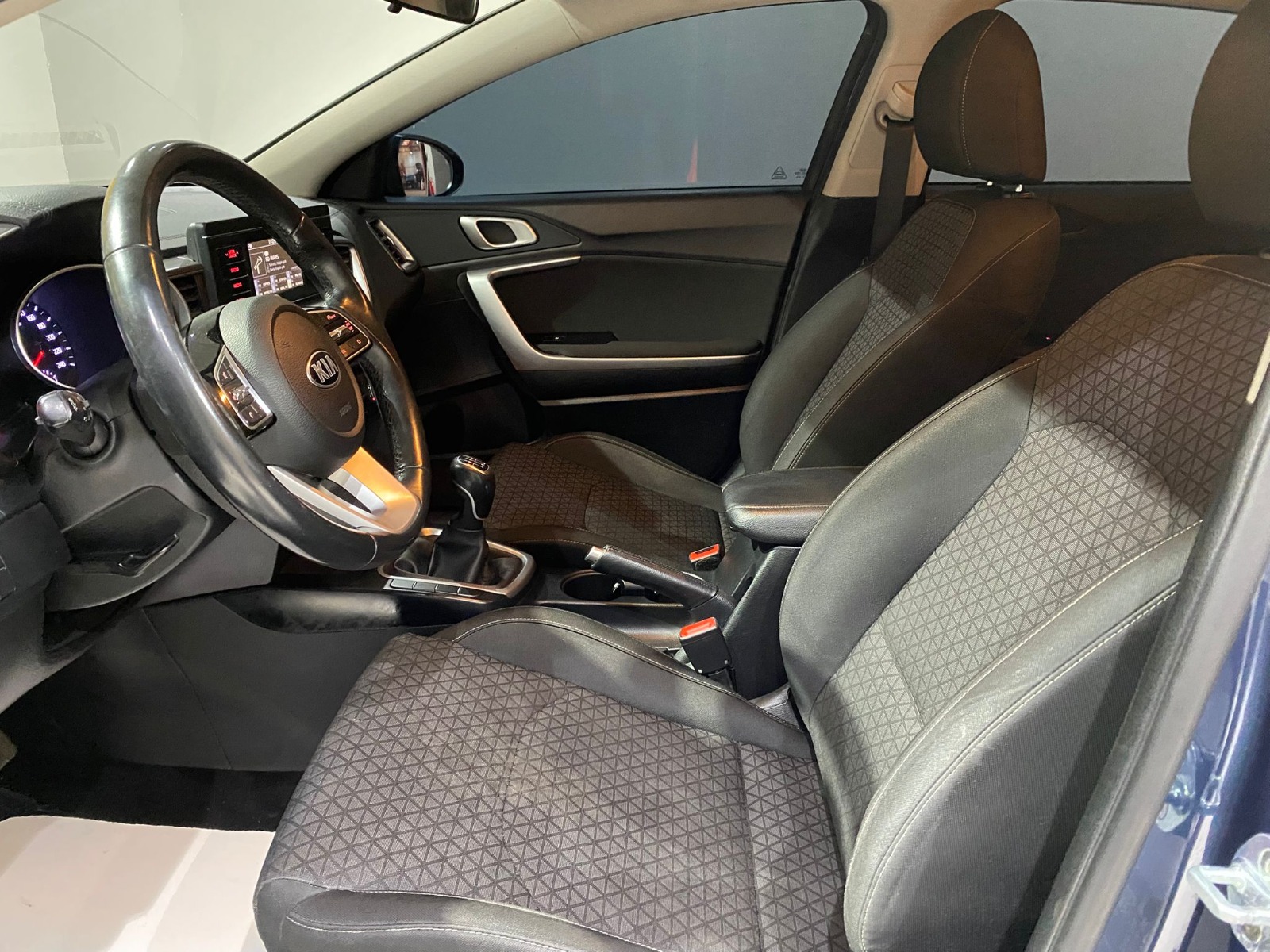 2019 Benzin Manuel Kia Cee'd Mavi Gürel Tasarım Aksesuar Otomotiv San. Tic. Ltd. Şti.