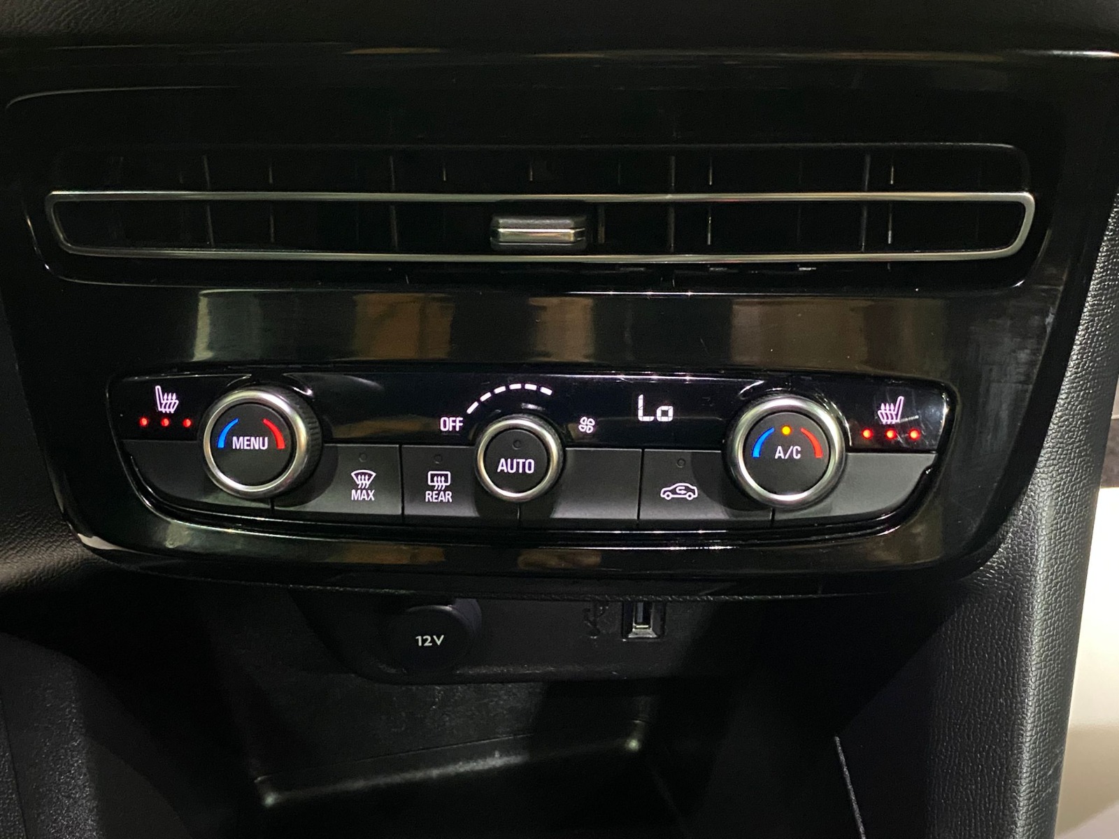 2024 Benzin Otomatik Opel Mokka Siyah Gürel Tasarım Aksesuar Otomotiv San. Tic. Ltd. Şti.