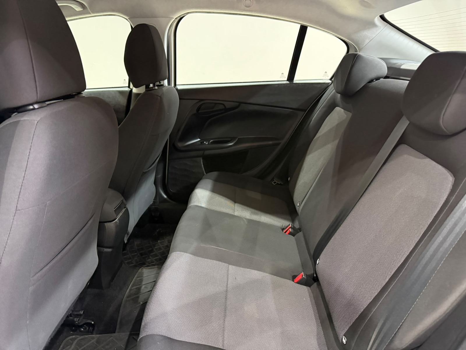2024 Dizel Manuel Fiat Egea Beyaz Gürel Tasarım Aksesuar Otomotiv San. Tic. Ltd. Şti.
