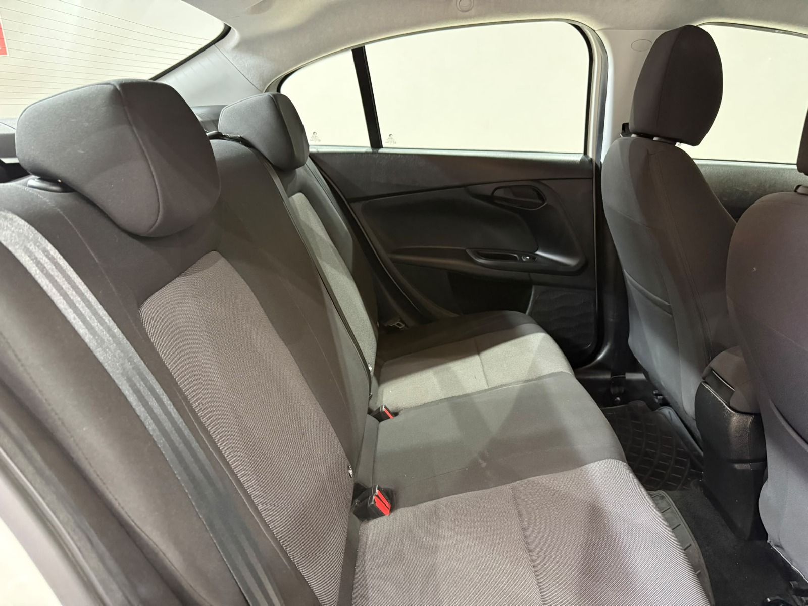 2024 Dizel Manuel Fiat Egea Beyaz Gürel Tasarım Aksesuar Otomotiv San. Tic. Ltd. Şti.