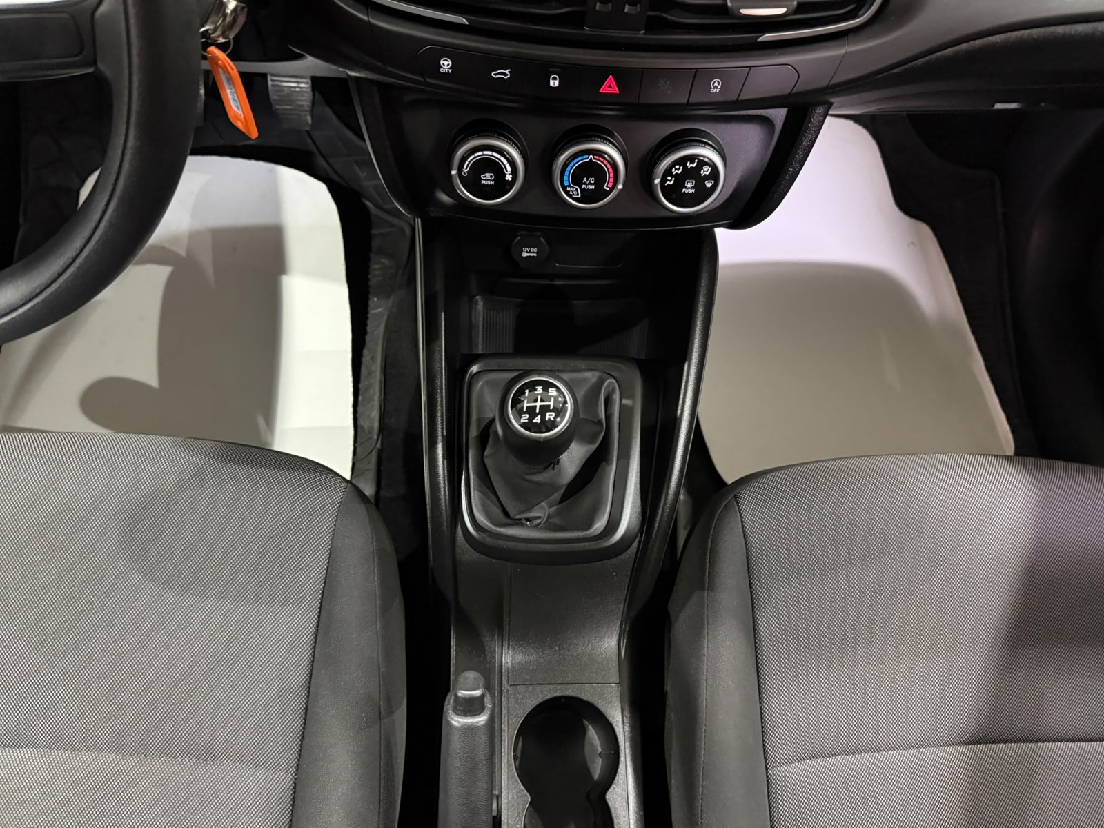 2024 Dizel Manuel Fiat Egea Beyaz Gürel Tasarım Aksesuar Otomotiv San. Tic. Ltd. Şti.
