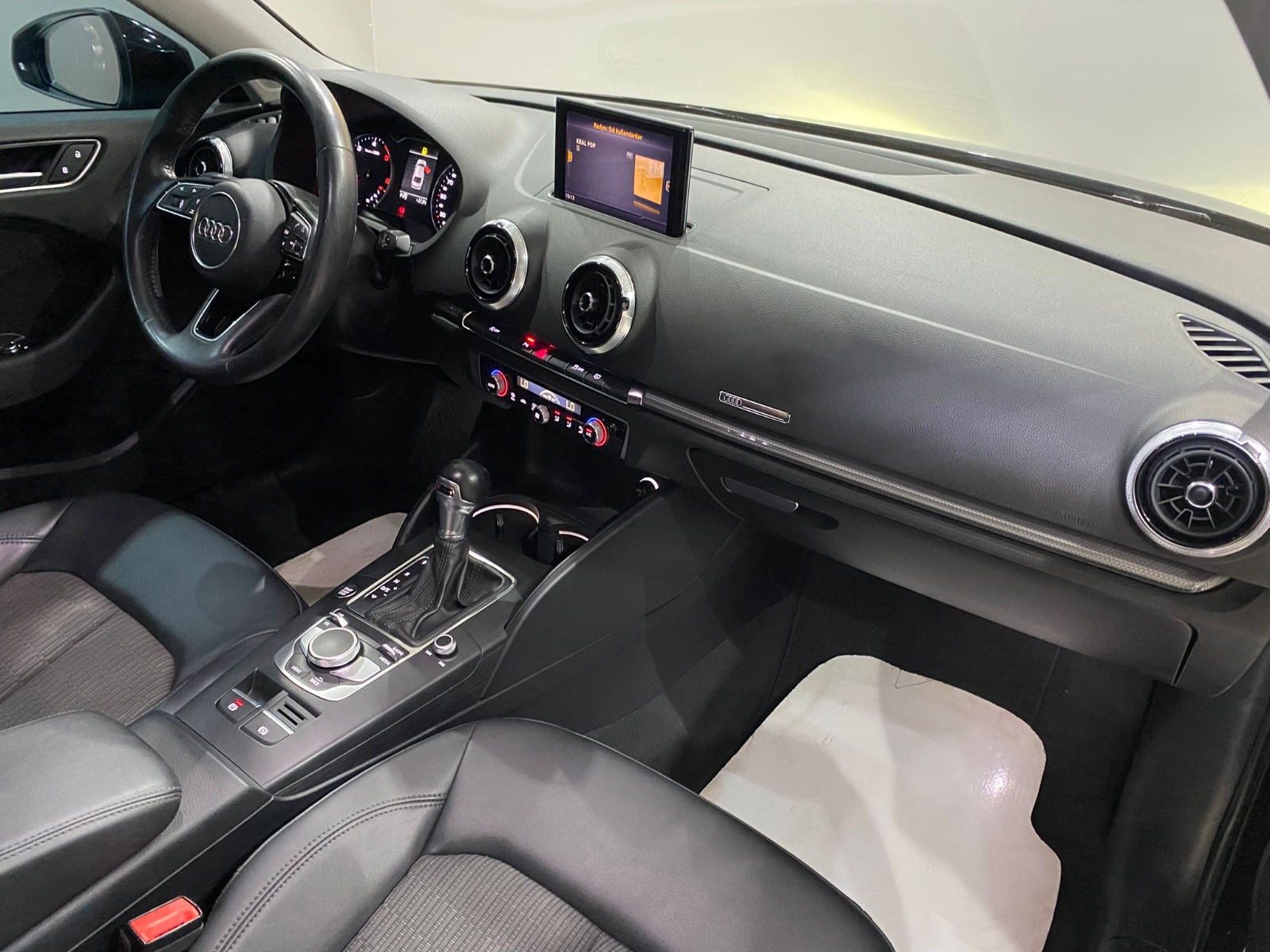 2018 Dizel Otomatik Audi A3 Siyah Gürel Tasarım Aksesuar Otomotiv San. Tic. Ltd. Şti.