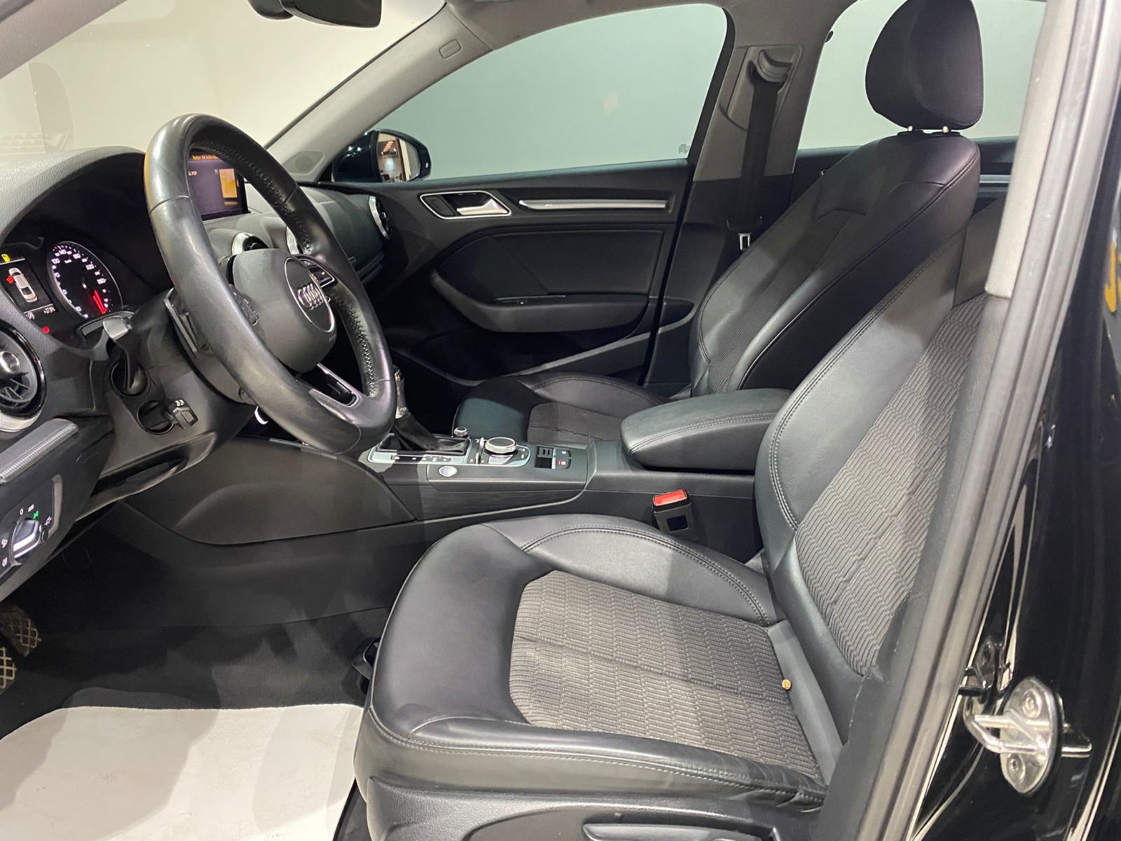 2018 Dizel Otomatik Audi A3 Siyah Gürel Tasarım Aksesuar Otomotiv San. Tic. Ltd. Şti.