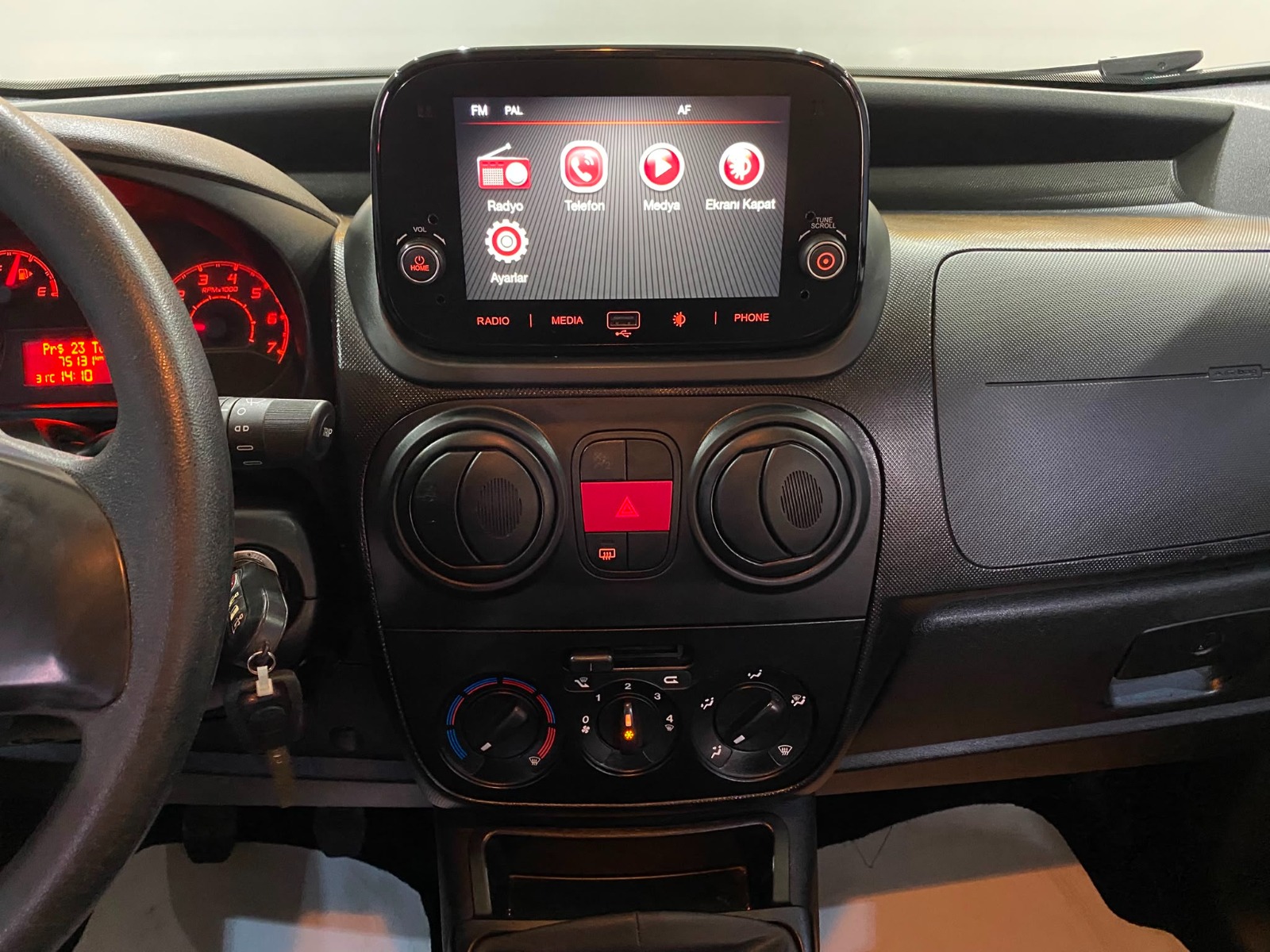 2023 Dizel Manuel Fiat Fiorino Combi Beyaz Gürel Tasarım Aksesuar Otomotiv San. Tic. Ltd. Şti.