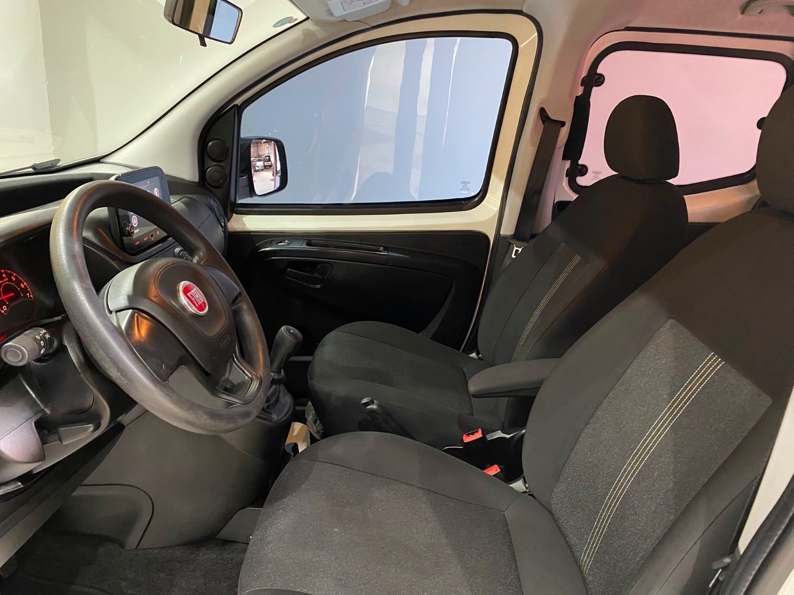 2023 Dizel Manuel Fiat Fiorino Combi Beyaz Gürel Tasarım Aksesuar Otomotiv San. Tic. Ltd. Şti.
