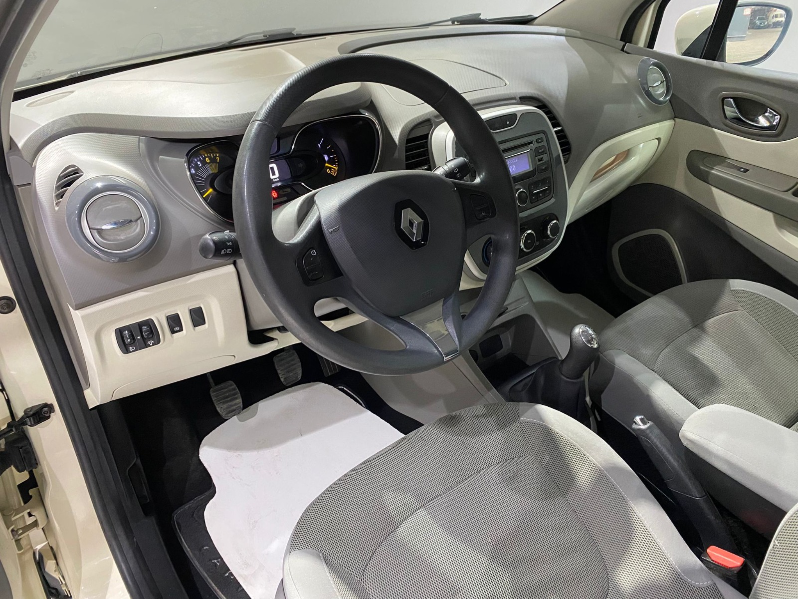 2013 Benzin Manuel Renault Captur Beyaz Gürel Tasarım Aksesuar Otomotiv San. Tic. Ltd. Şti.
