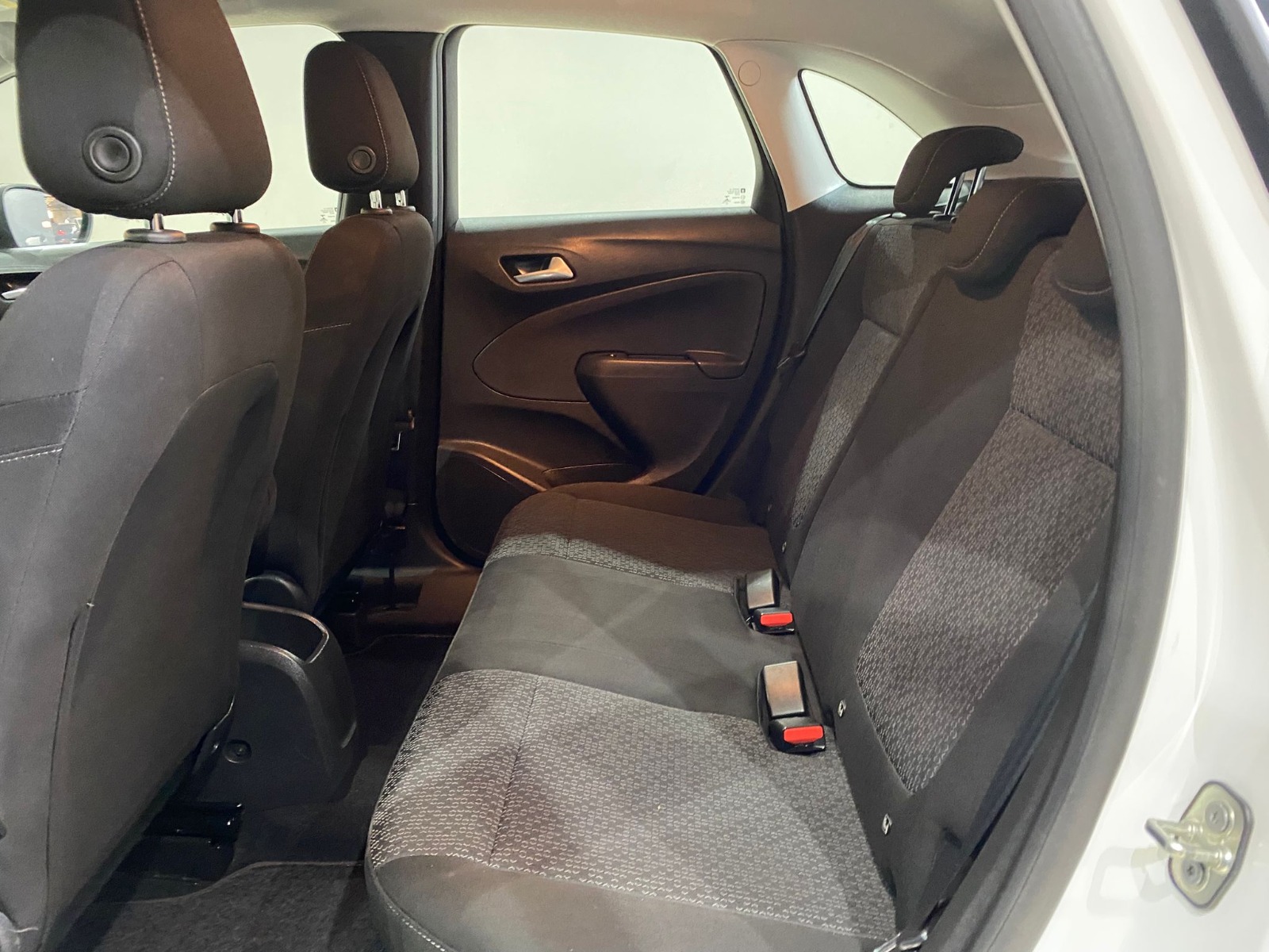 2022 Benzin Otomatik Opel Crossland Beyaz Gürel Tasarım Aksesuar Otomotiv San. Tic. Ltd. Şti.