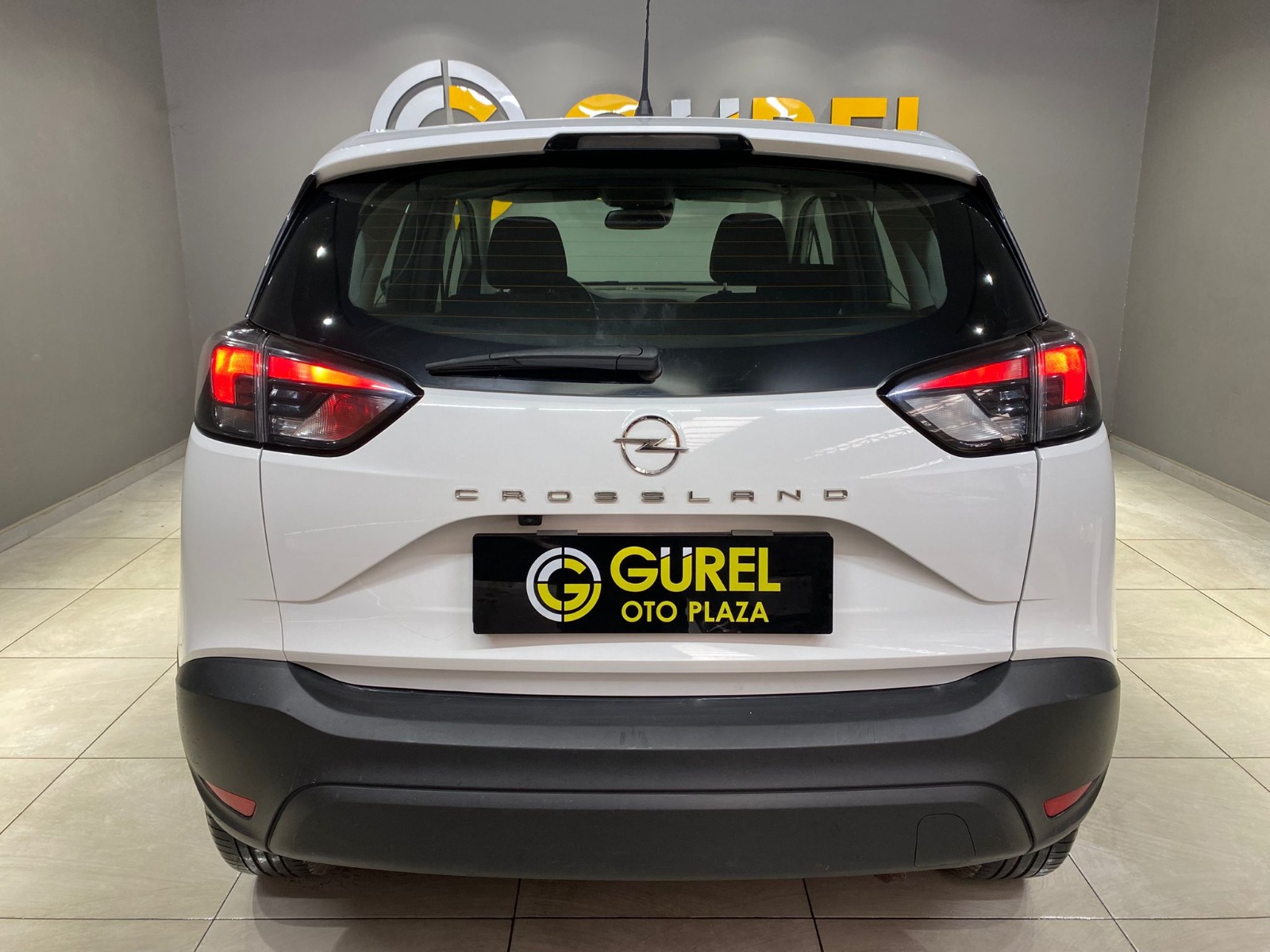 2022 Benzin Otomatik Opel Crossland Beyaz Gürel Tasarım Aksesuar Otomotiv San. Tic. Ltd. Şti.