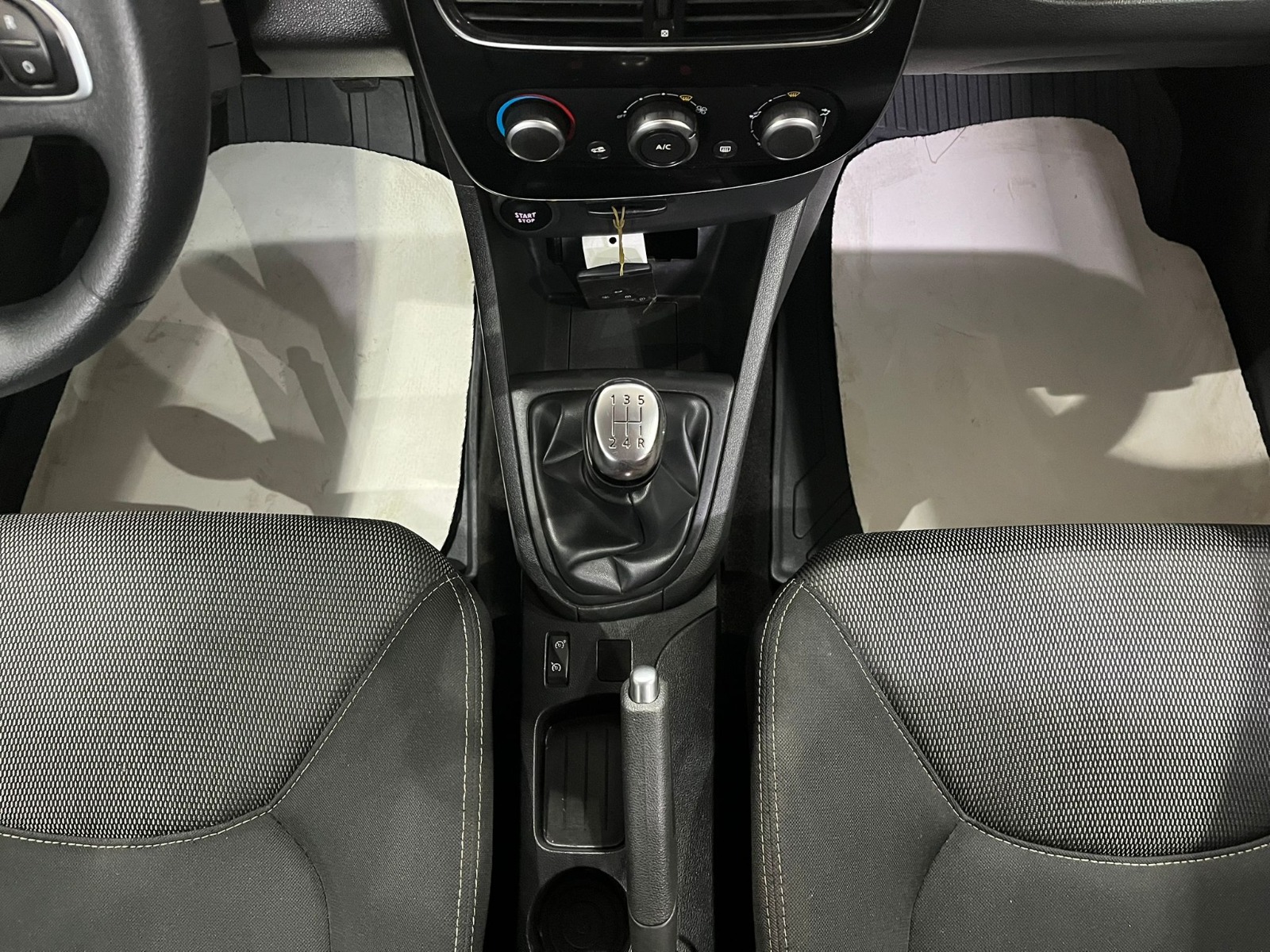 2020 Benzin Manuel Renault Clio Beyaz Gürel Tasarım Aksesuar Otomotiv San. Tic. Ltd. Şti.