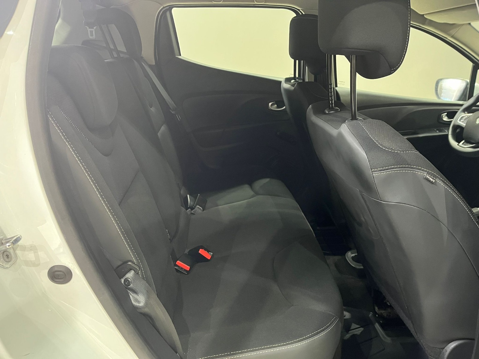 2020 Benzin Manuel Renault Clio Beyaz Gürel Tasarım Aksesuar Otomotiv San. Tic. Ltd. Şti.