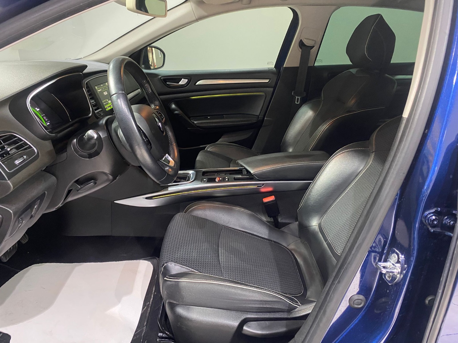 2020 Benzin Otomatik Renault Megane Mavi Gürel Tasarım Aksesuar Otomotiv San. Tic. Ltd. Şti.