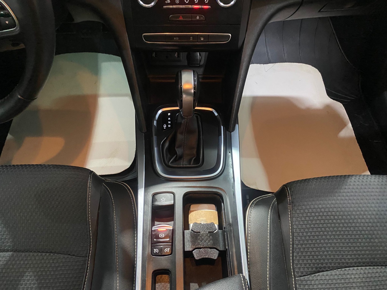 2020 Benzin Otomatik Renault Megane Mavi Gürel Tasarım Aksesuar Otomotiv San. Tic. Ltd. Şti.