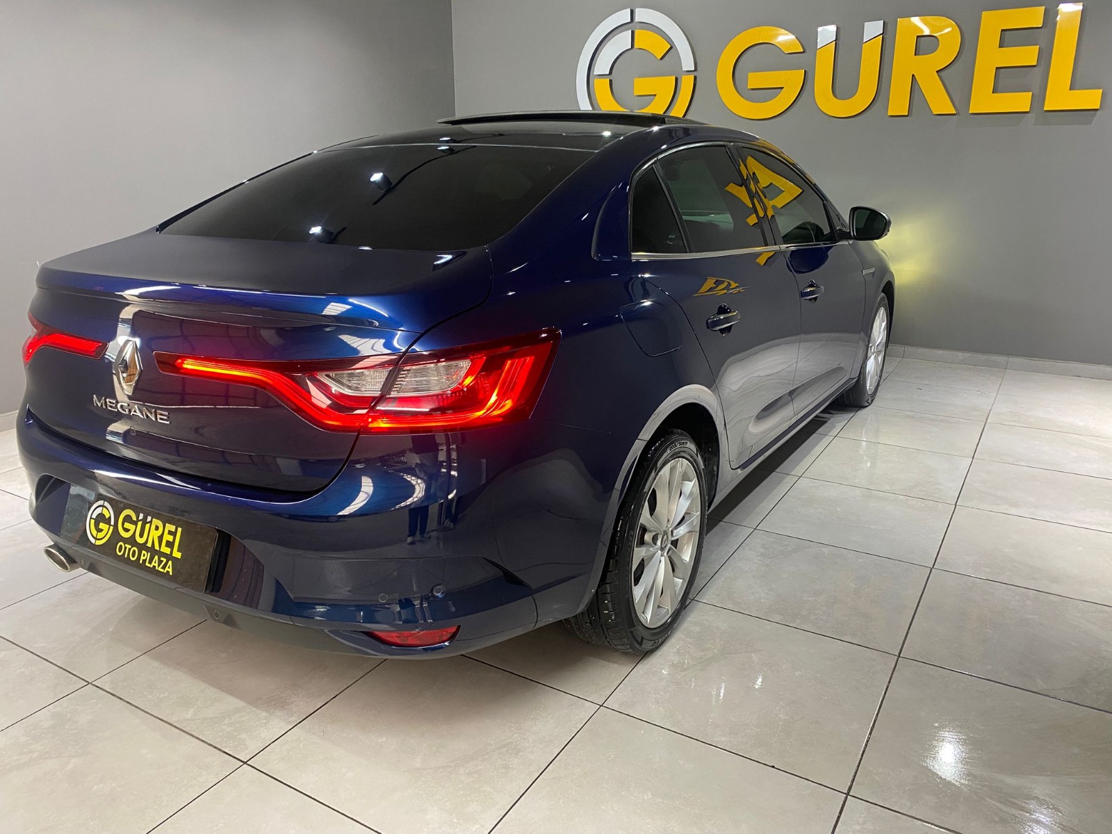 2020 Benzin Otomatik Renault Megane Mavi Gürel Tasarım Aksesuar Otomotiv San. Tic. Ltd. Şti.