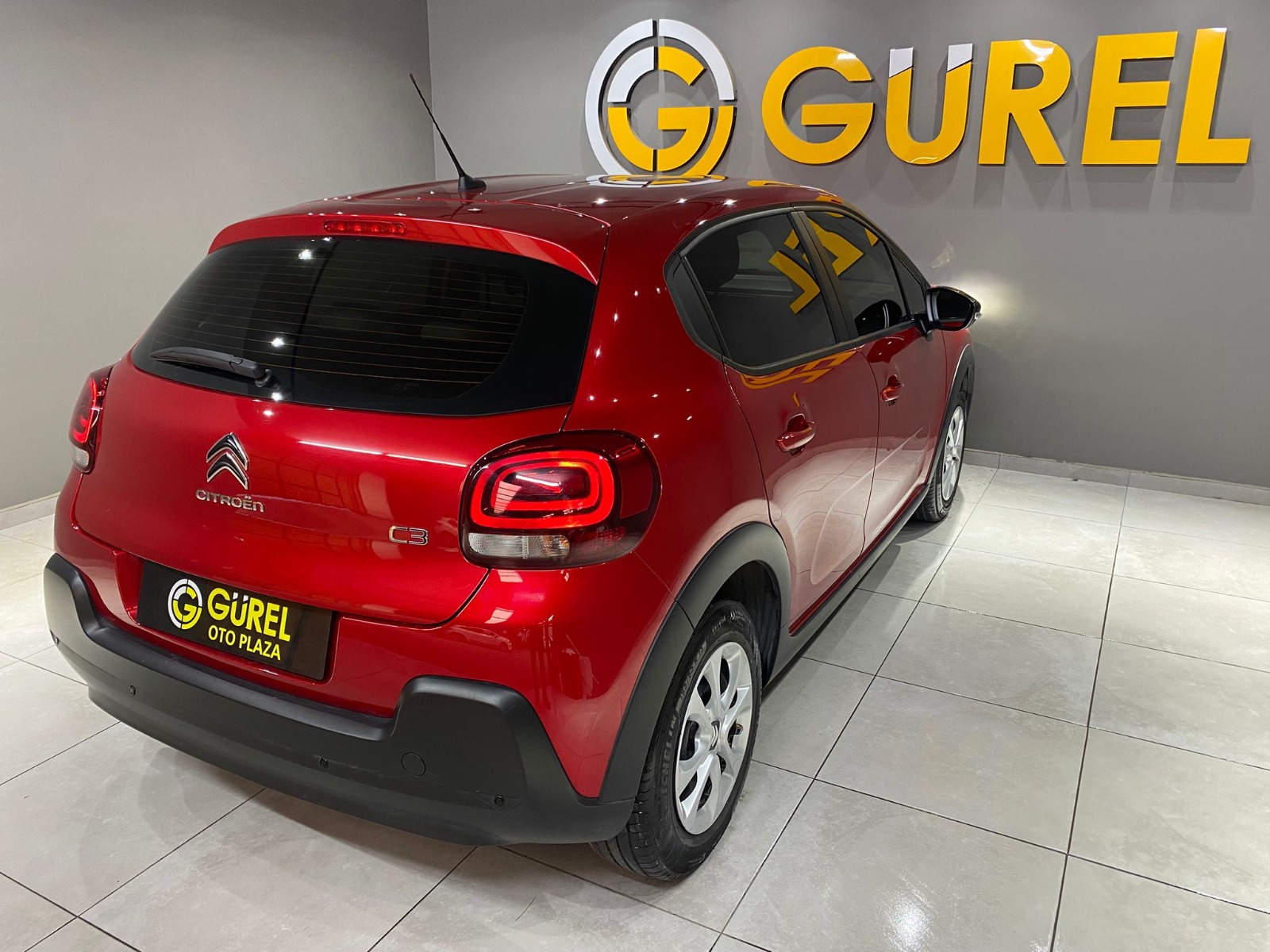 2023 Benzin Manuel Citroen C3 Kırmızı Gürel Tasarım Aksesuar Otomotiv San. Tic. Ltd. Şti.