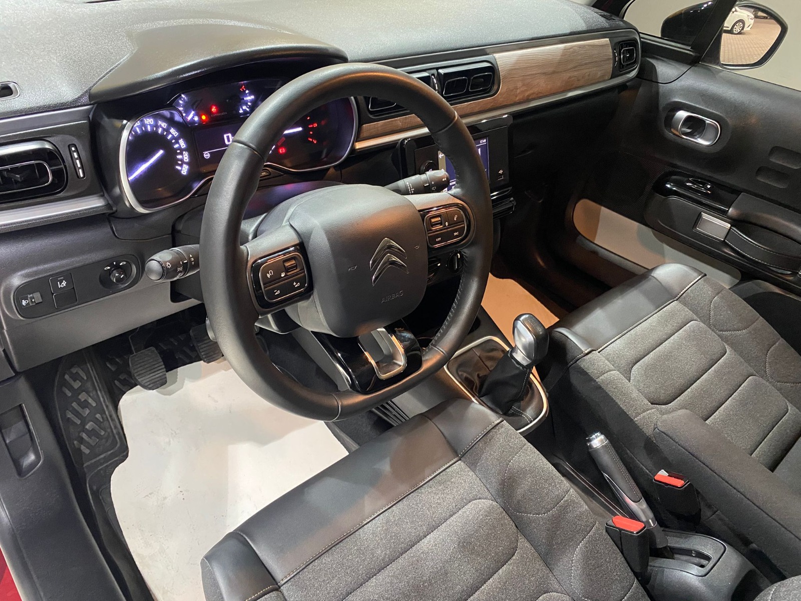 2023 Benzin Manuel Citroen C3 Kırmızı Gürel Tasarım Aksesuar Otomotiv San. Tic. Ltd. Şti.